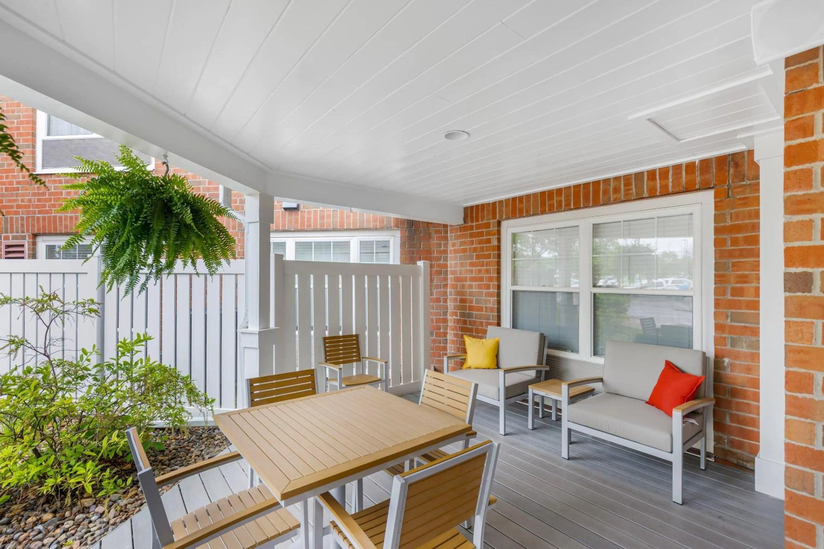 Property building in Country Inn & Suites by Radisson, Des Moines West, IA