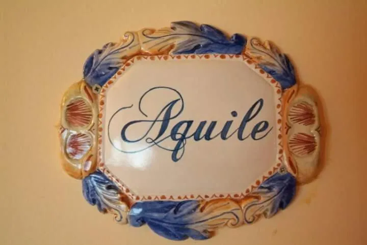 Decorative detail in Ginepro d'Abruzzo