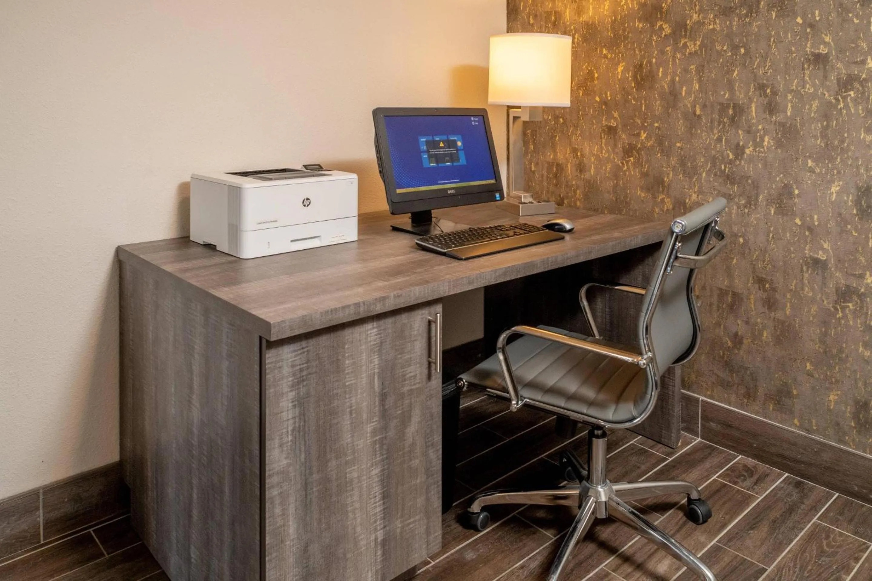 Business facilities in Clarion Pointe Beckley