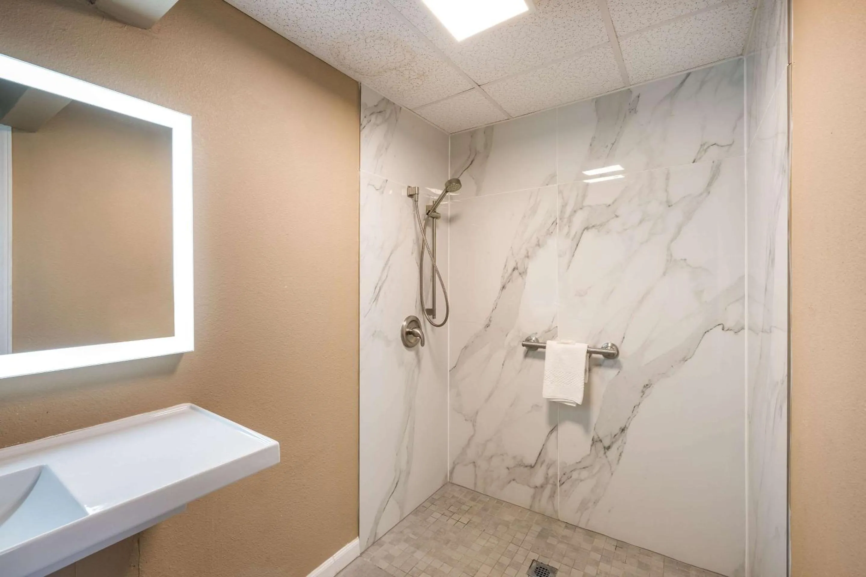 Bathroom in Quality Inn Gastonia East