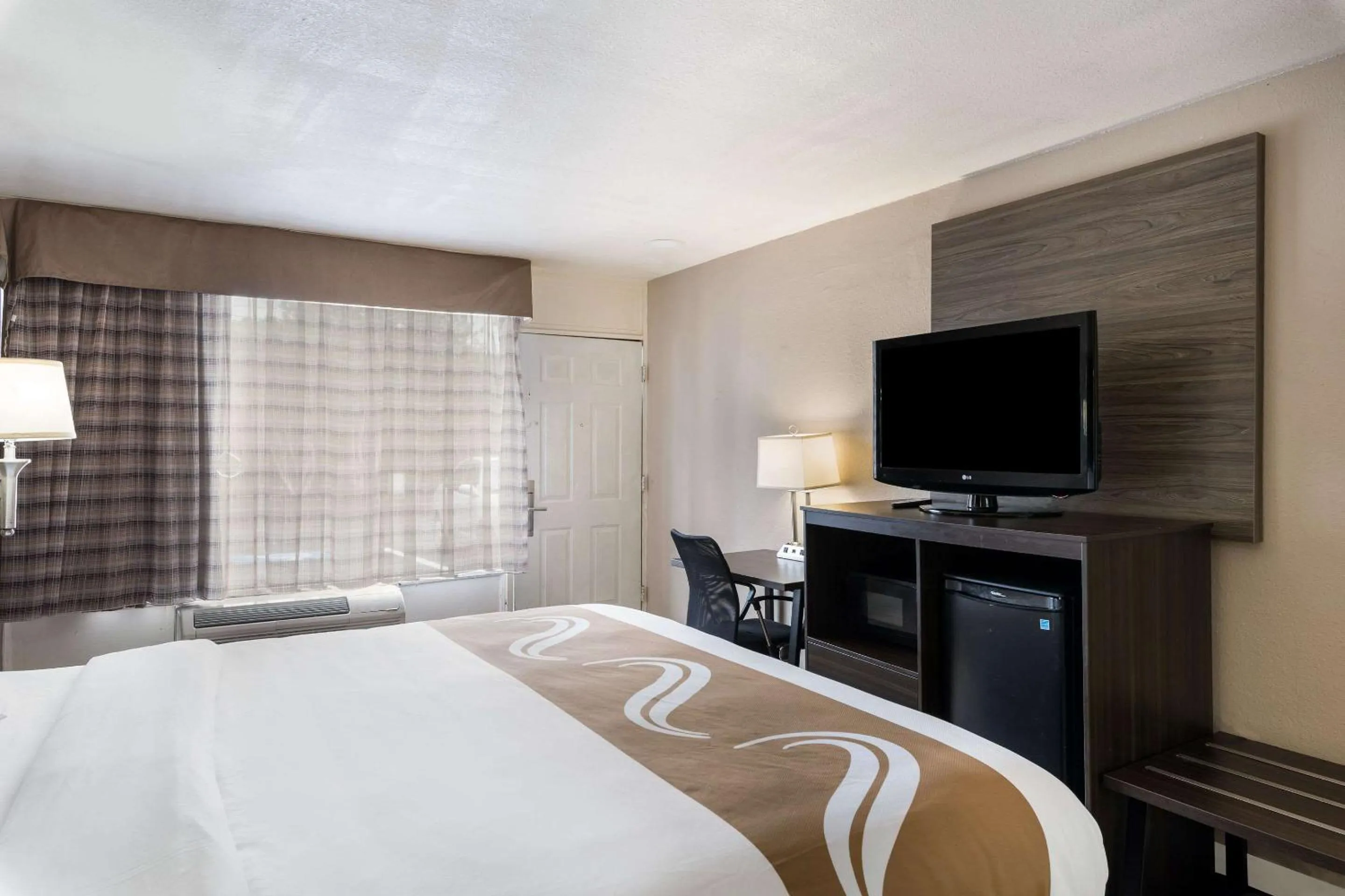 Bedroom, Bed in Quality Inn Gastonia East