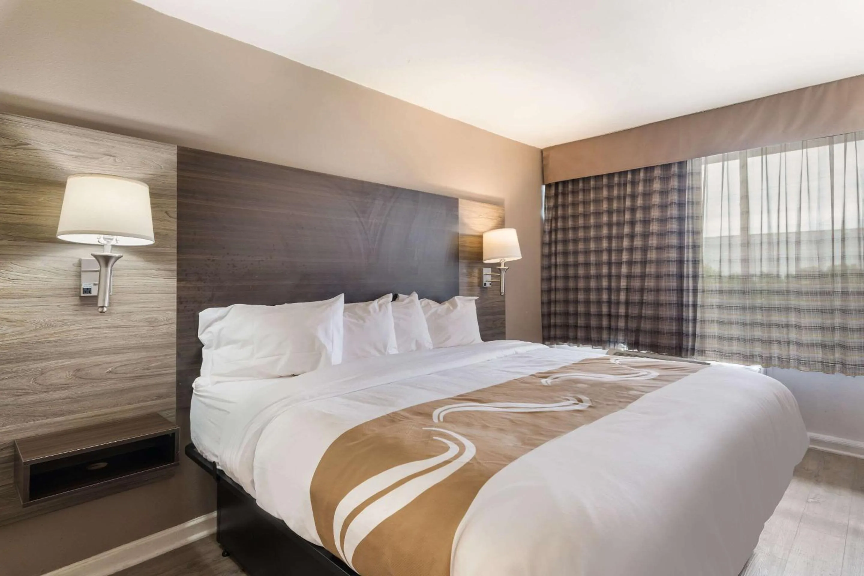 Bedroom, Bed in Quality Inn Gastonia East