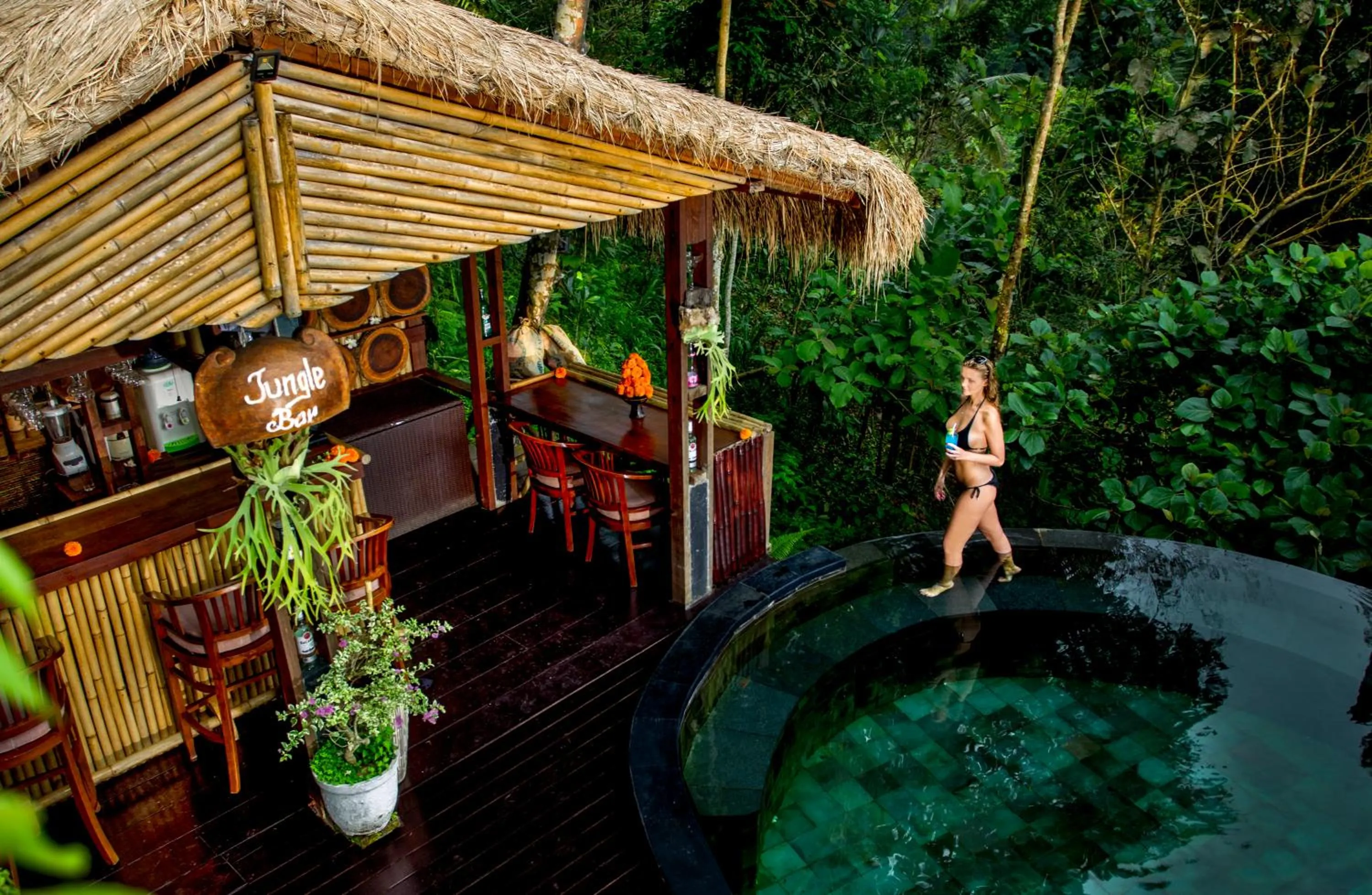 Lounge or bar in Nandini Jungle by Hanging Gardens