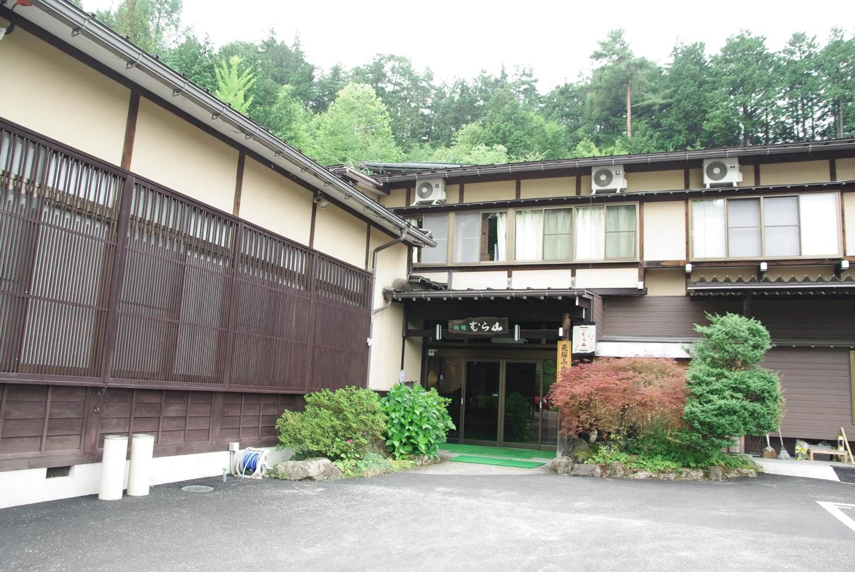 Facade/entrance in Ryokan Murayama
