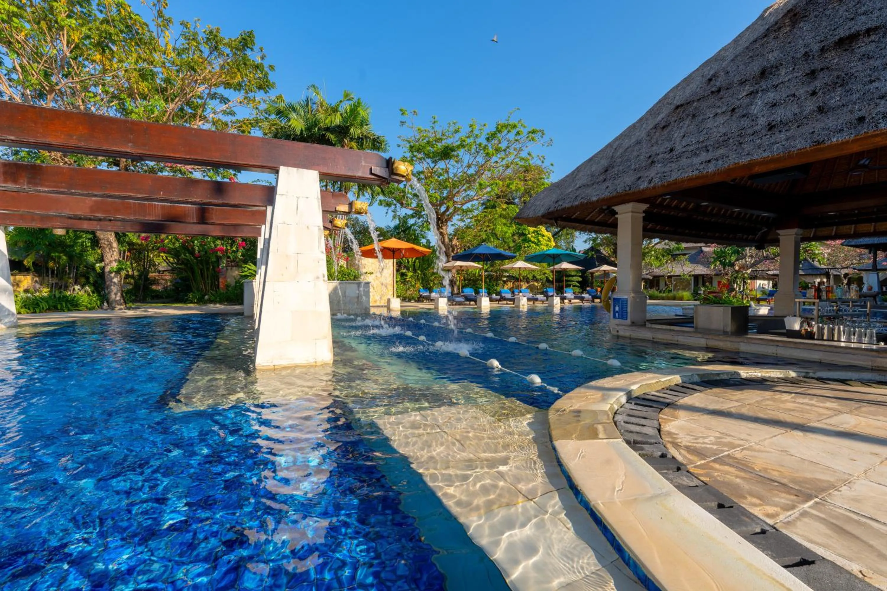 Swimming pool in Rama Beach Resort and Villas