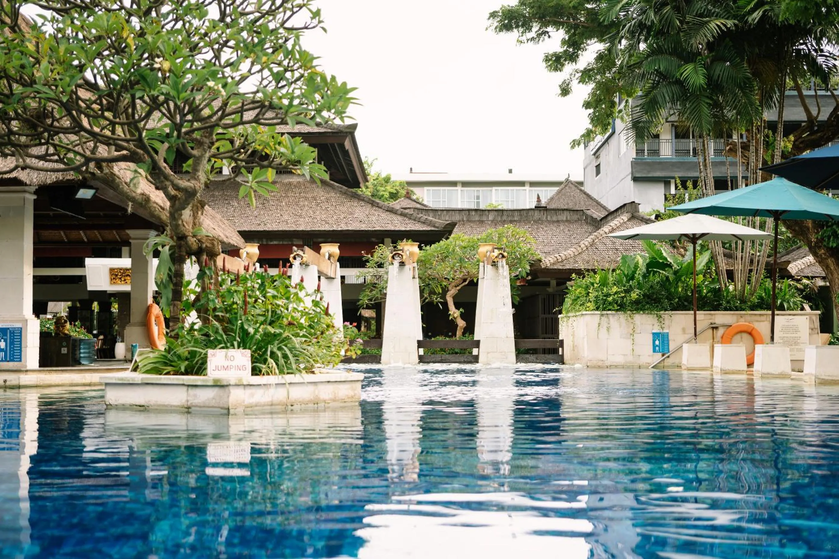 Swimming pool in Rama Beach Resort and Villas