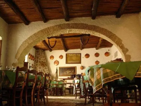 Restaurant/places to eat in La Caveja