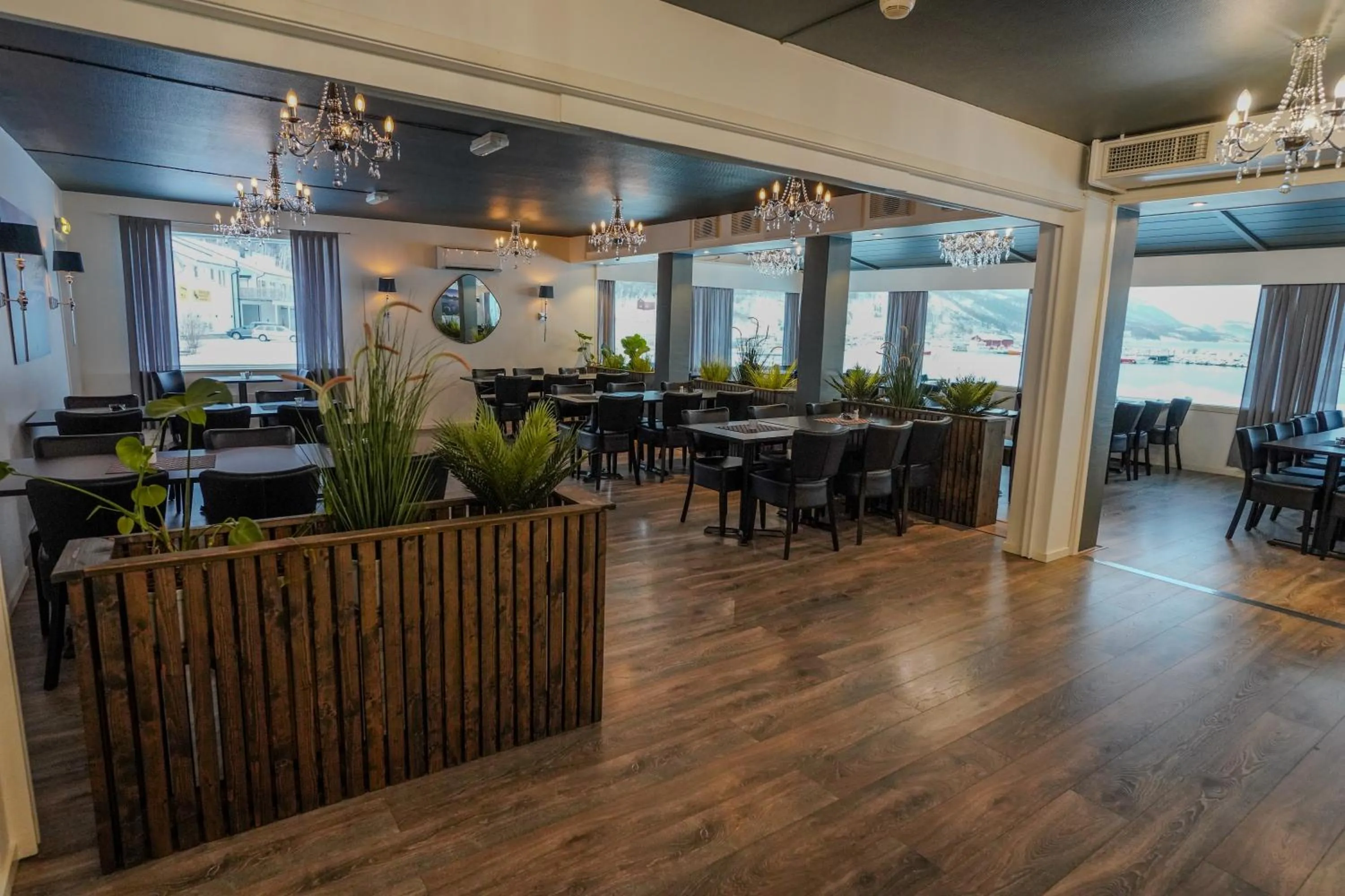 Restaurant/places to eat in Reisafjord Hotel