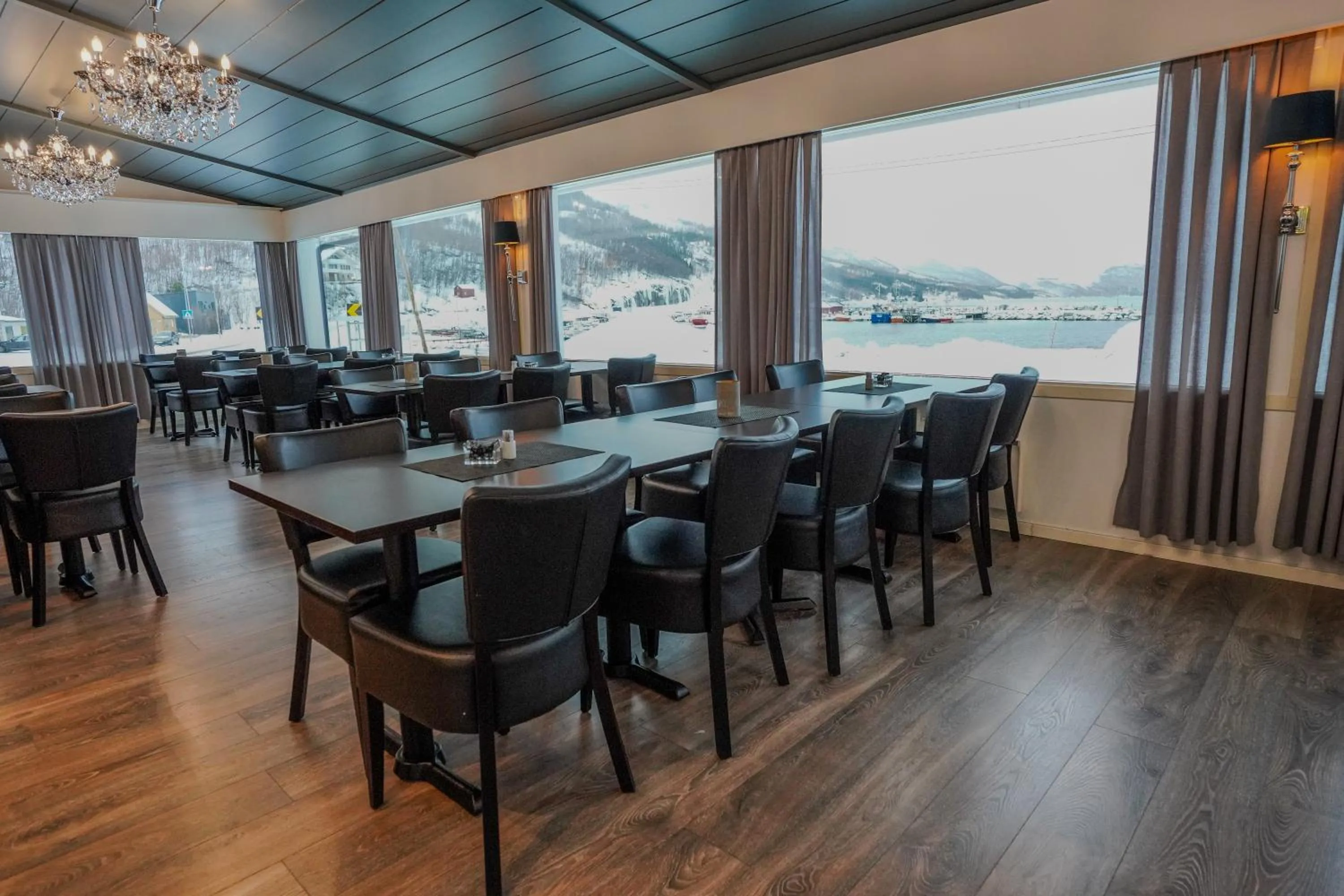 Restaurant/places to eat in Reisafjord Hotel