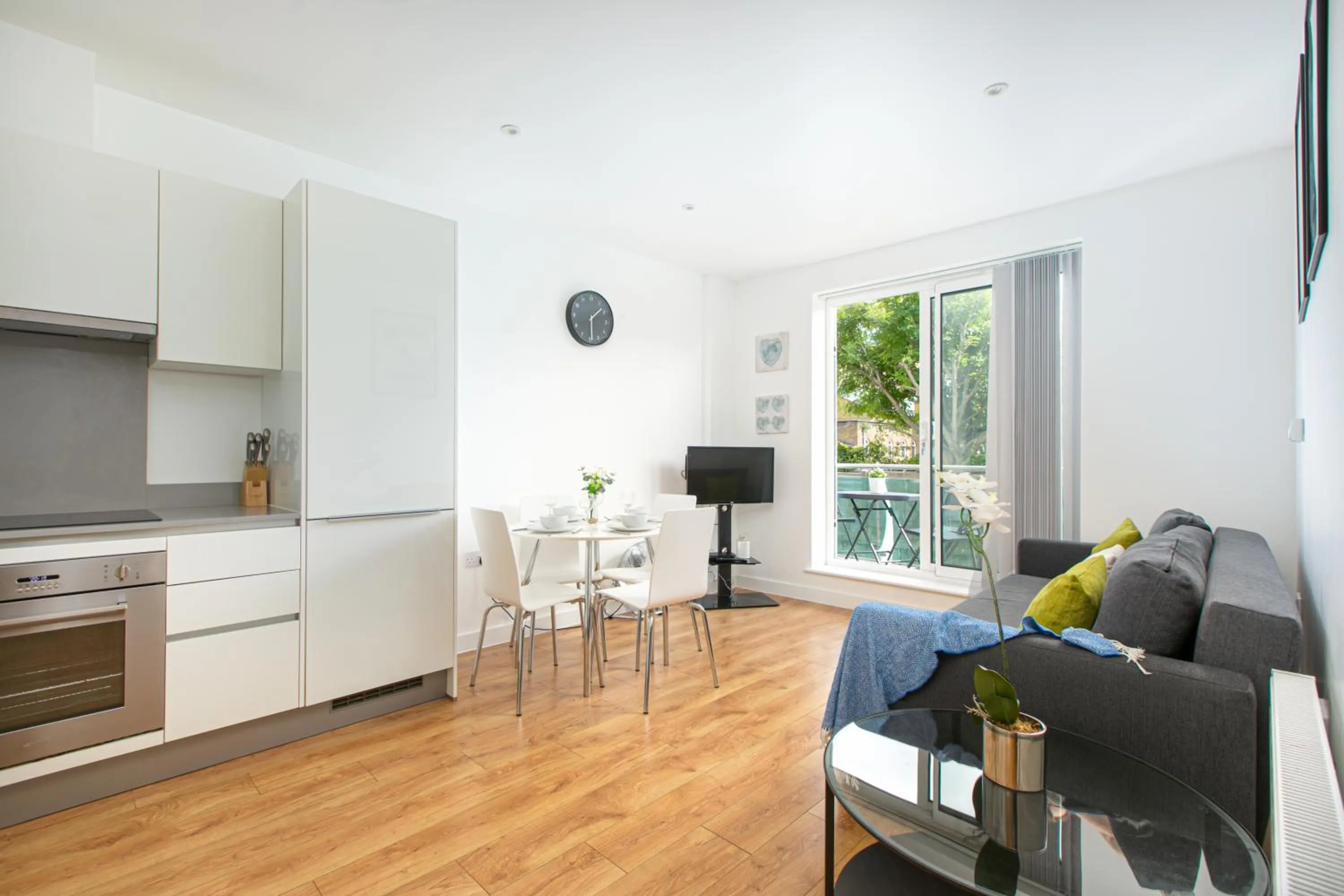 Living room in Skyvillion - COZY APARTMENTS in Enfield Town With Free Parking & Wifi