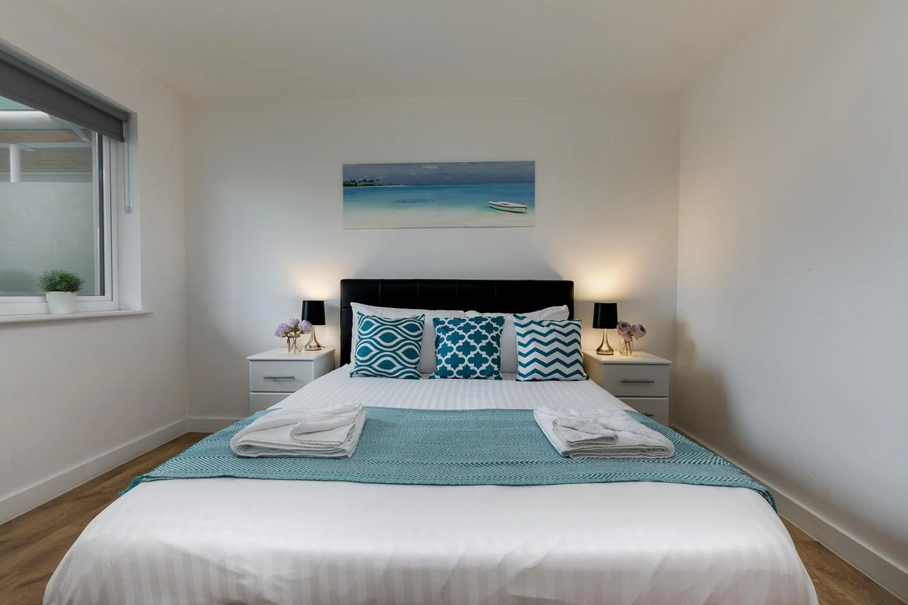 Bedroom, Bed in Skyvillion - COZY APARTMENTS in Enfield Town With Free Parking & Wifi