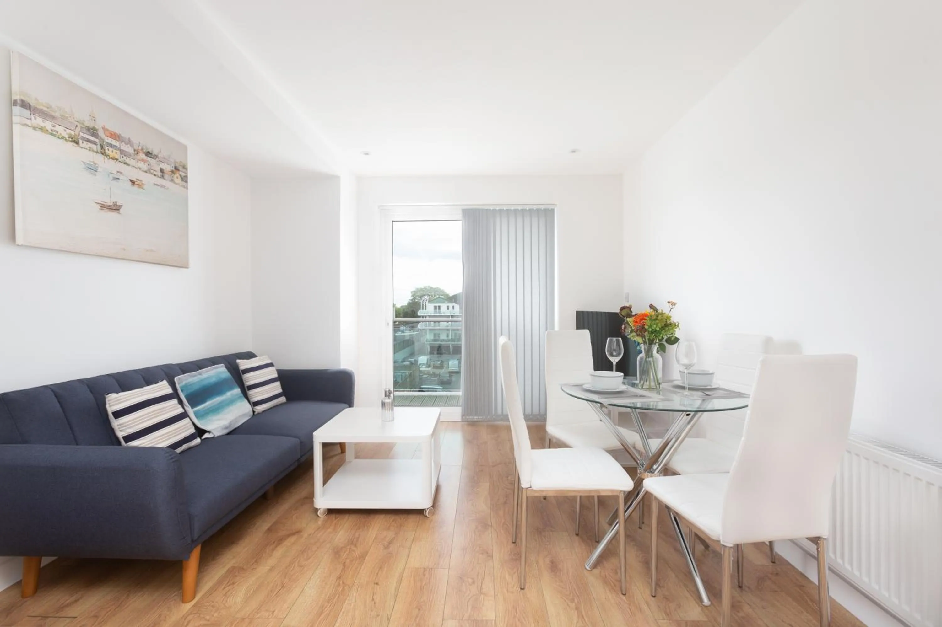 Living room in Skyvillion - COZY APARTMENTS in Enfield Town With Free Parking & Wifi