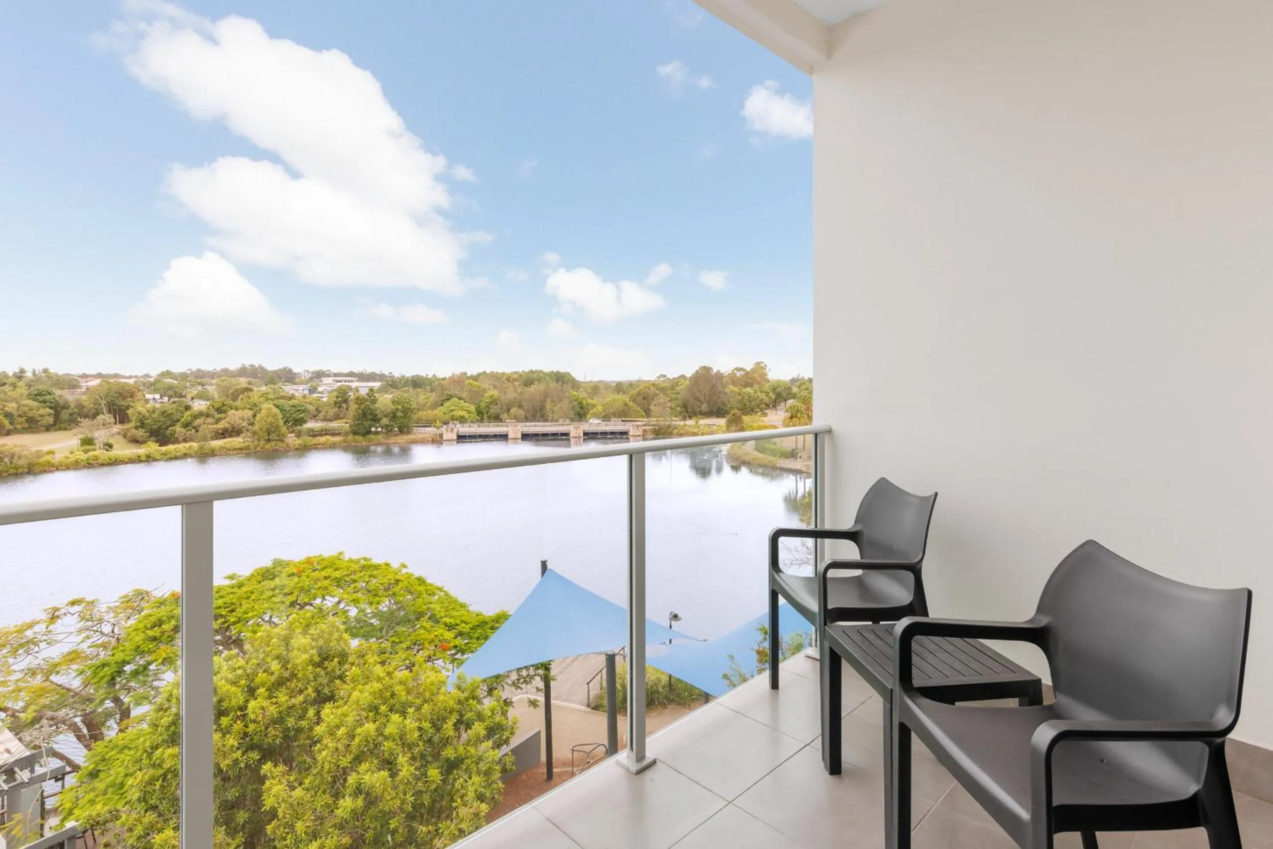 Best Western Plus North Lakes Hotel