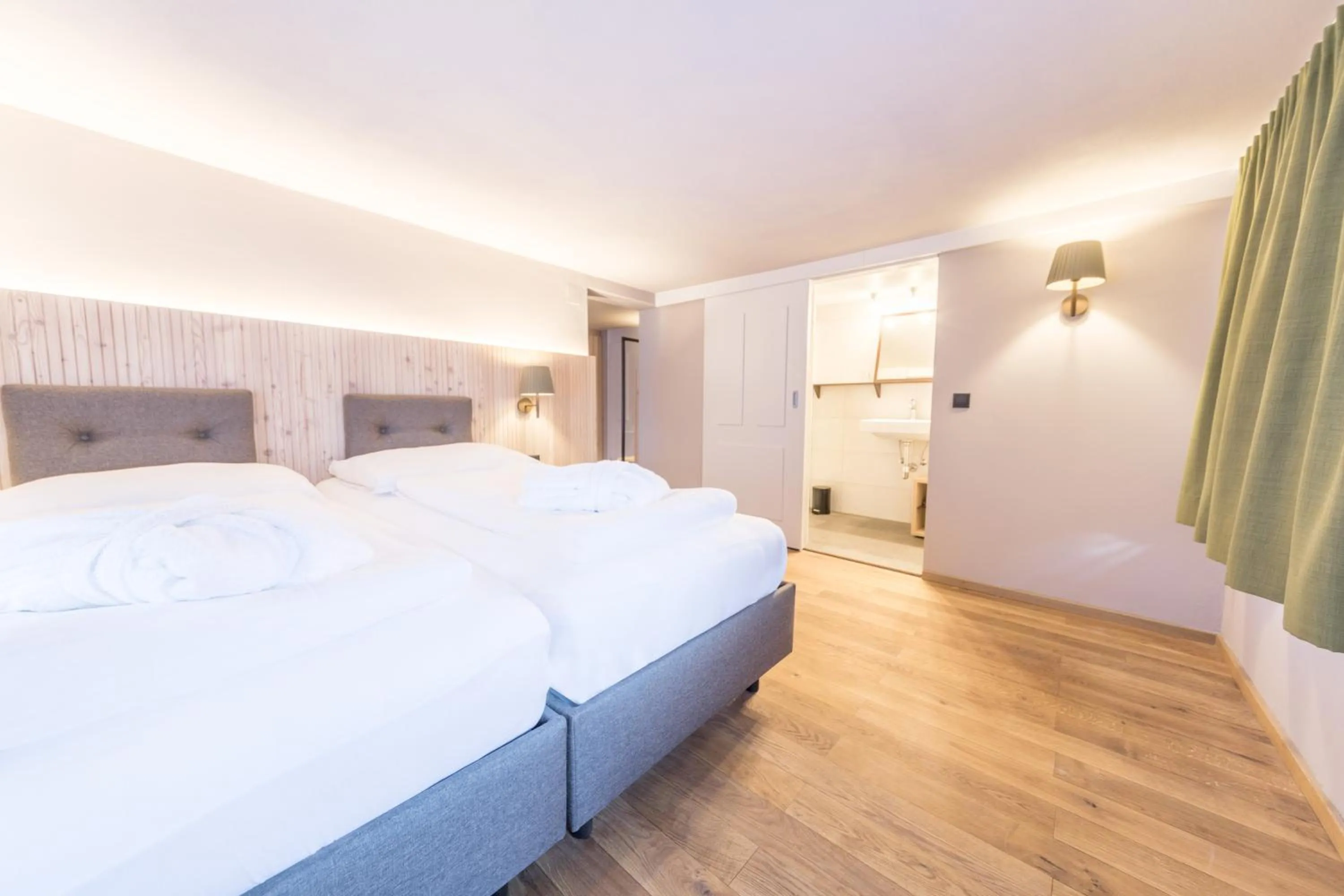 Photo of the whole room, Bed in Hotel Sonne