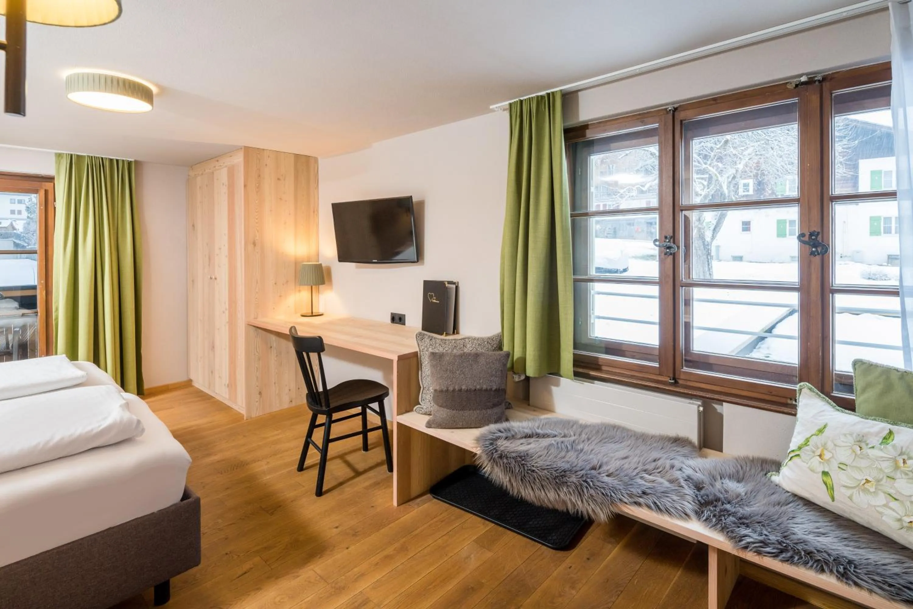 Bedroom, Bed in Hotel Sonne