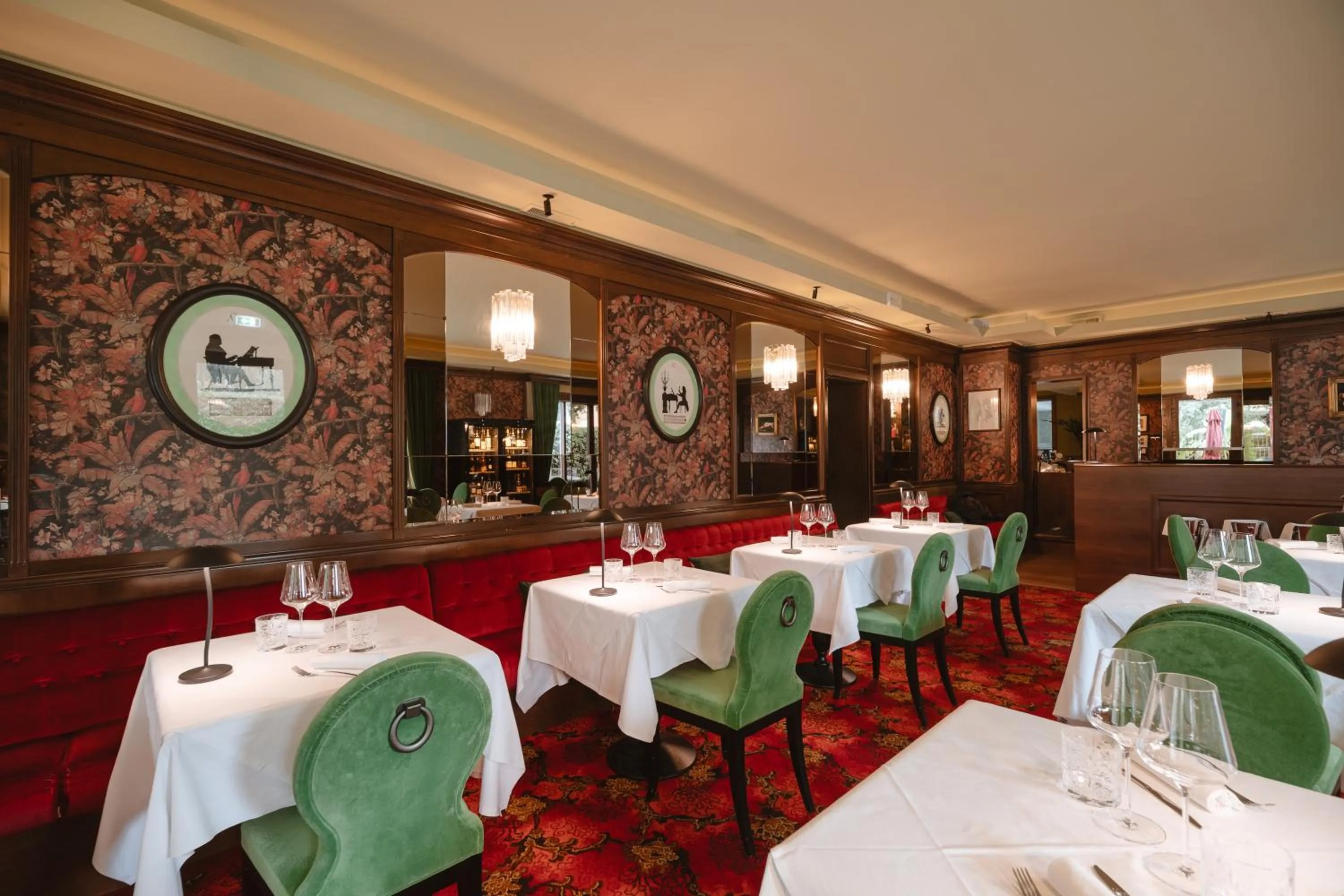 Restaurant/places to eat in Hotel Miramare