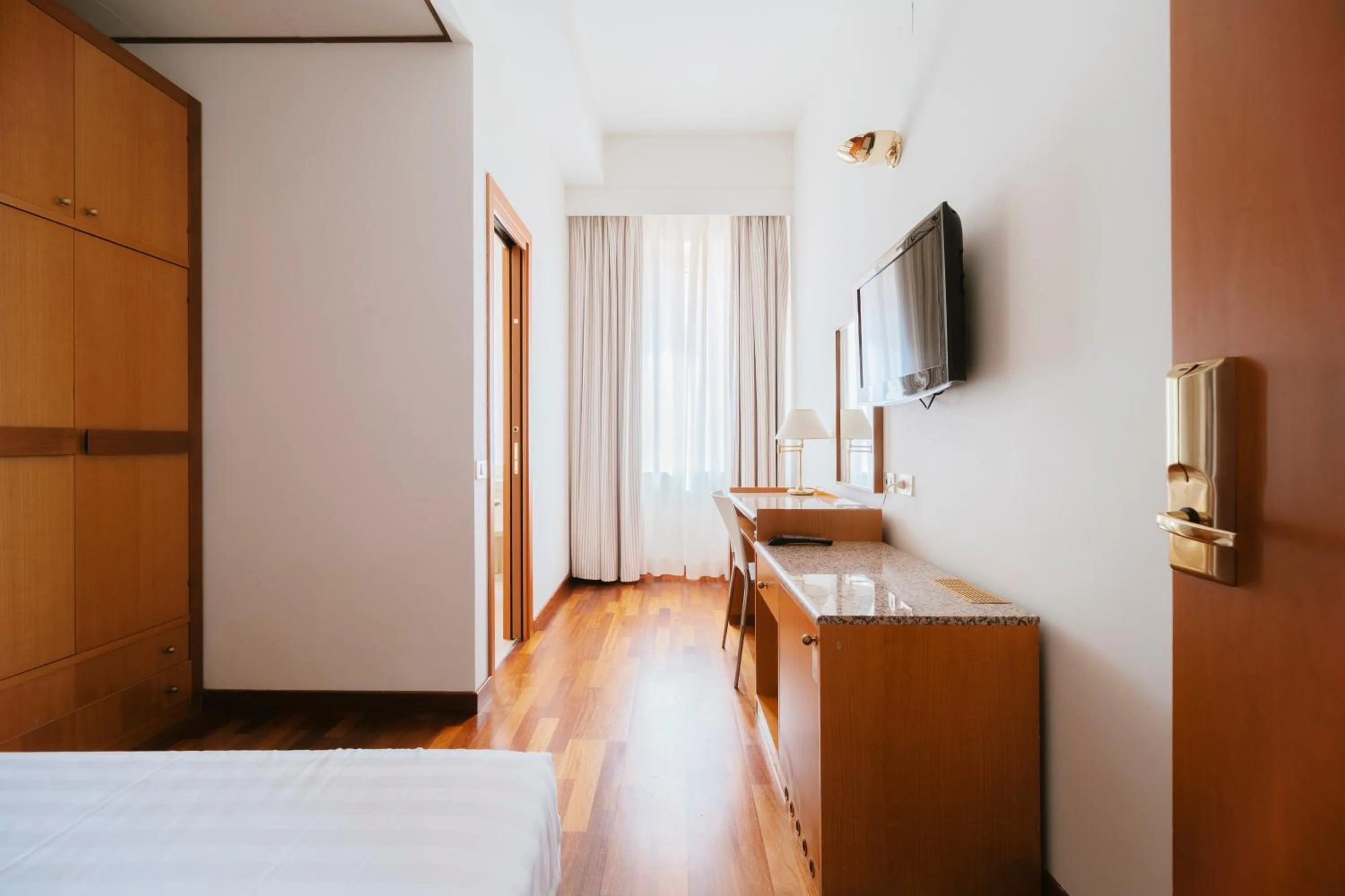 Bedroom, Bed in Hotel Miramare