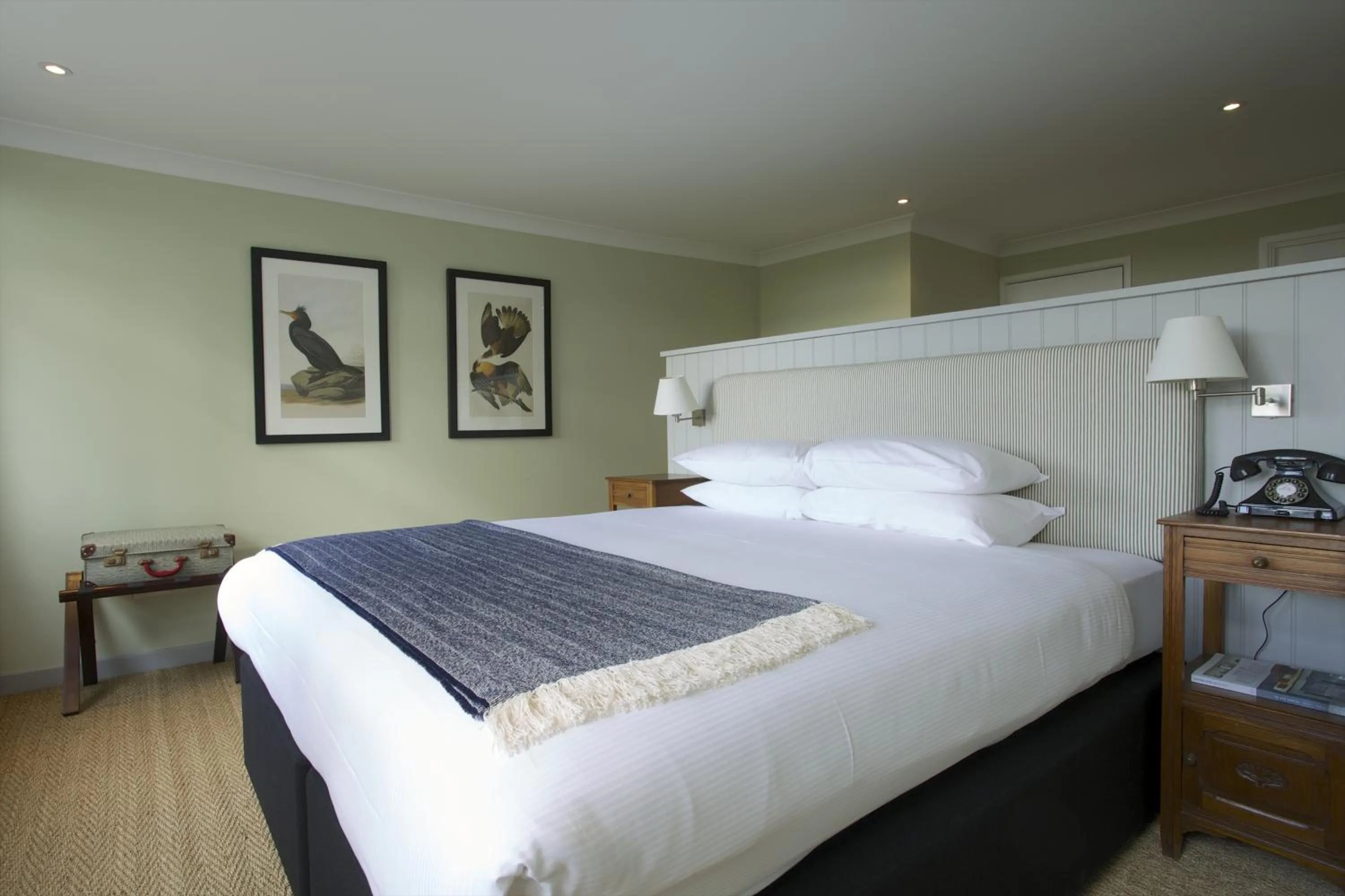 Bed in The Manor at Sway – Hotel, Restaurant and Gardens