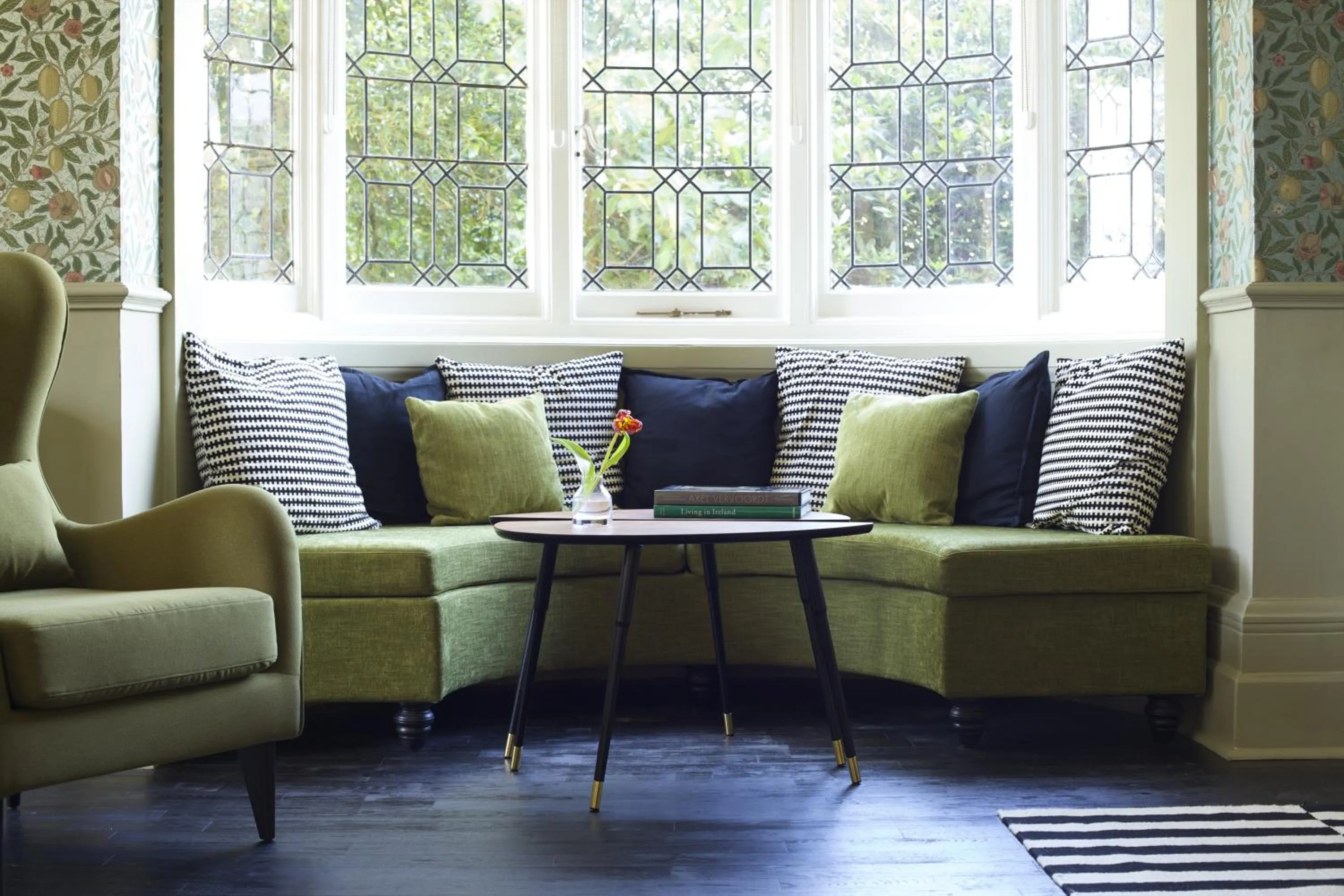 Lounge or bar in The Manor at Sway – Hotel, Restaurant and Gardens