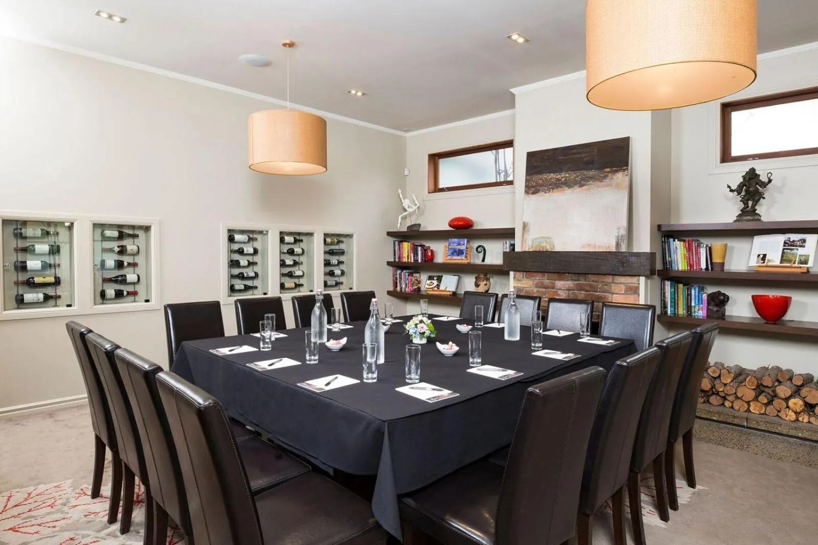 Restaurant/places to eat in Plume Villas