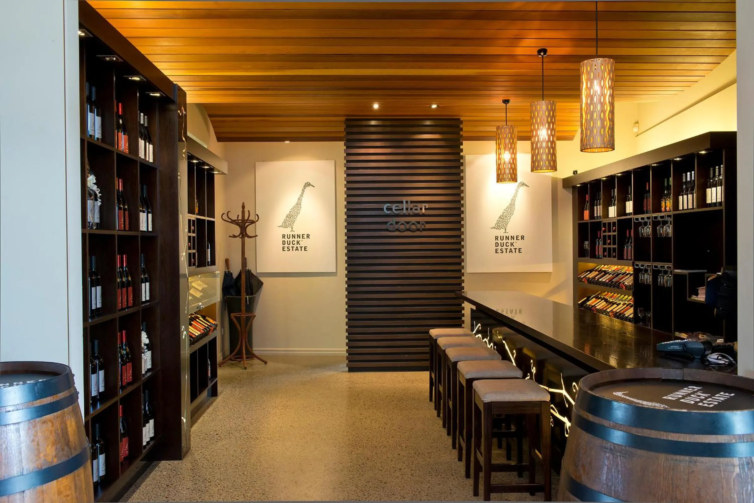 Restaurant/places to eat in Plume Villas