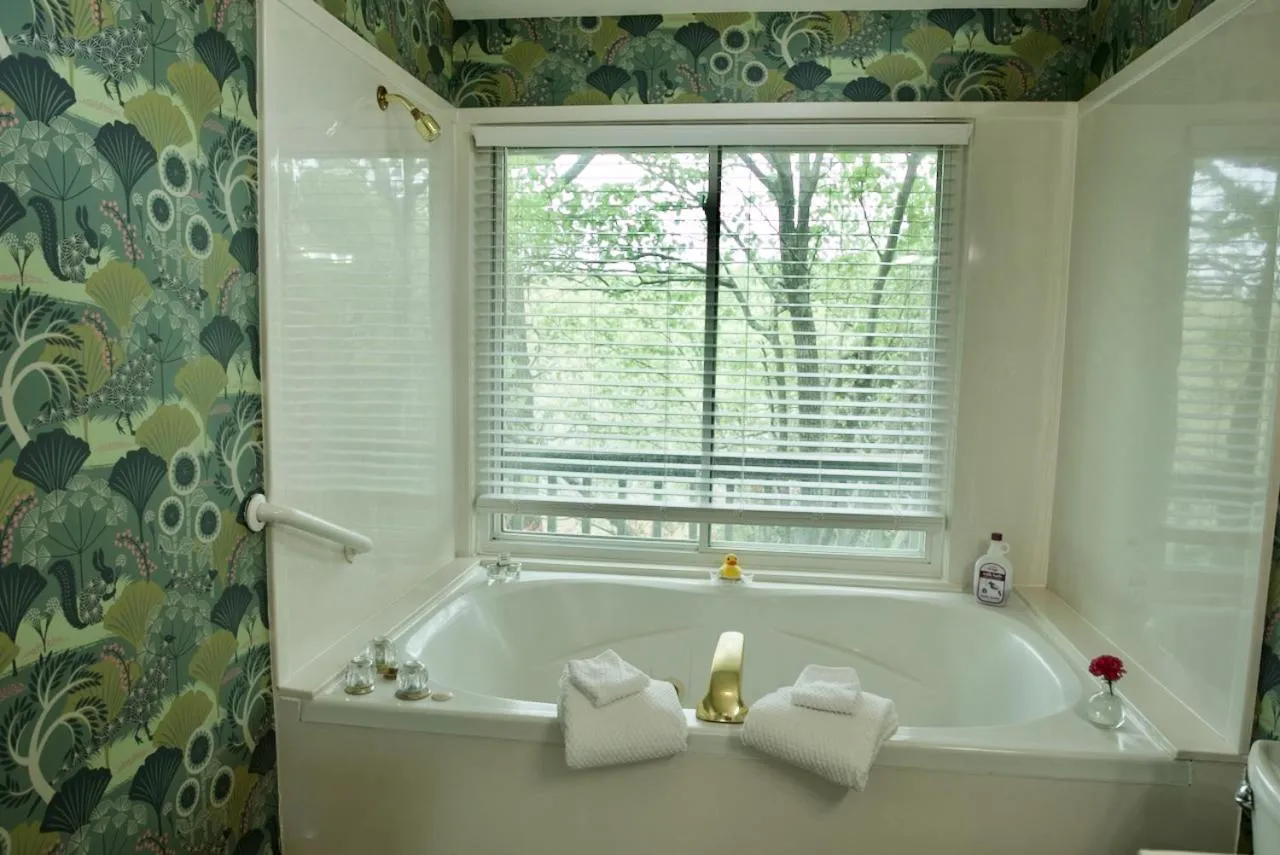 Beaver Lake Cottages