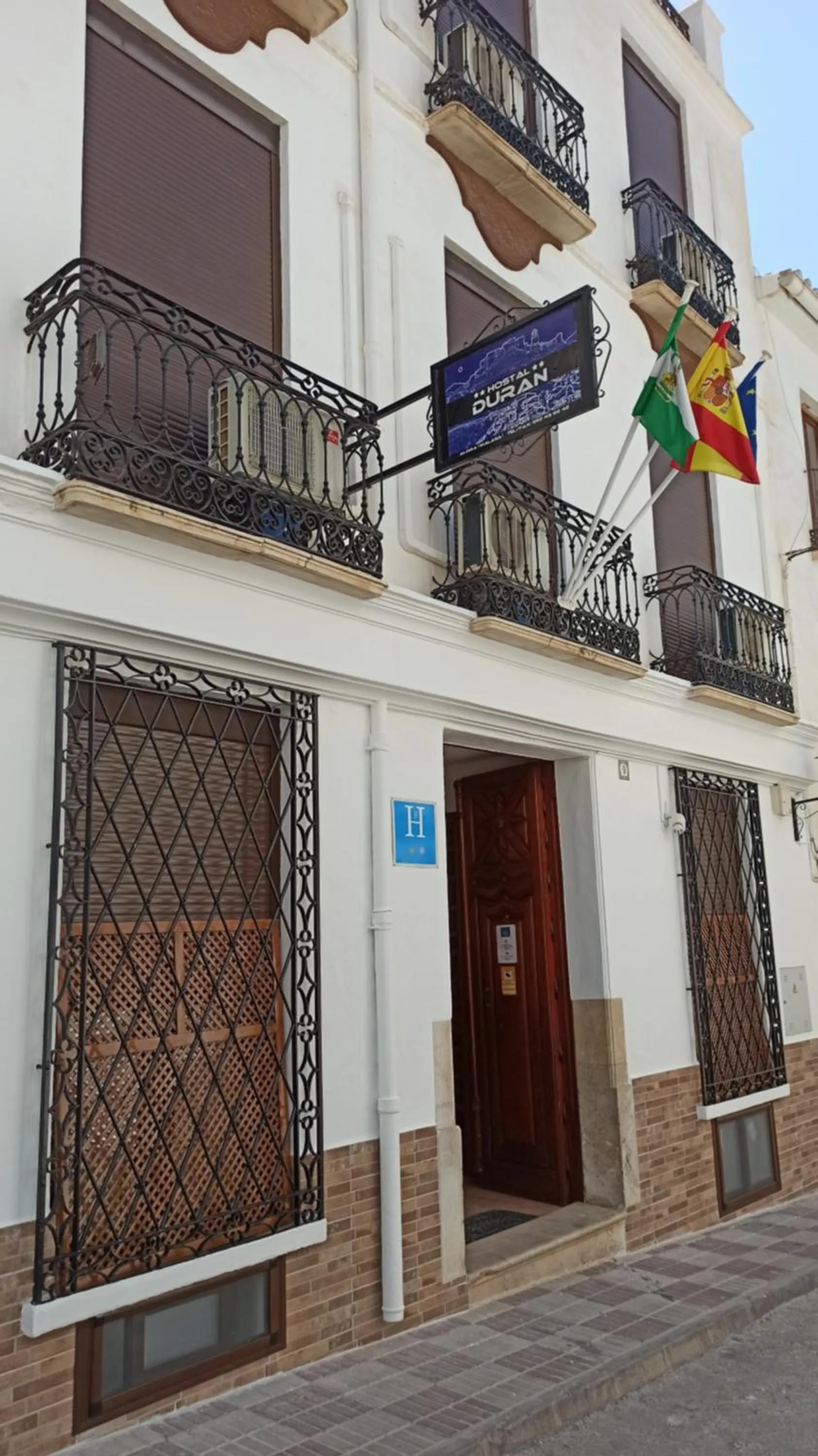 Property building in Hostal Durán