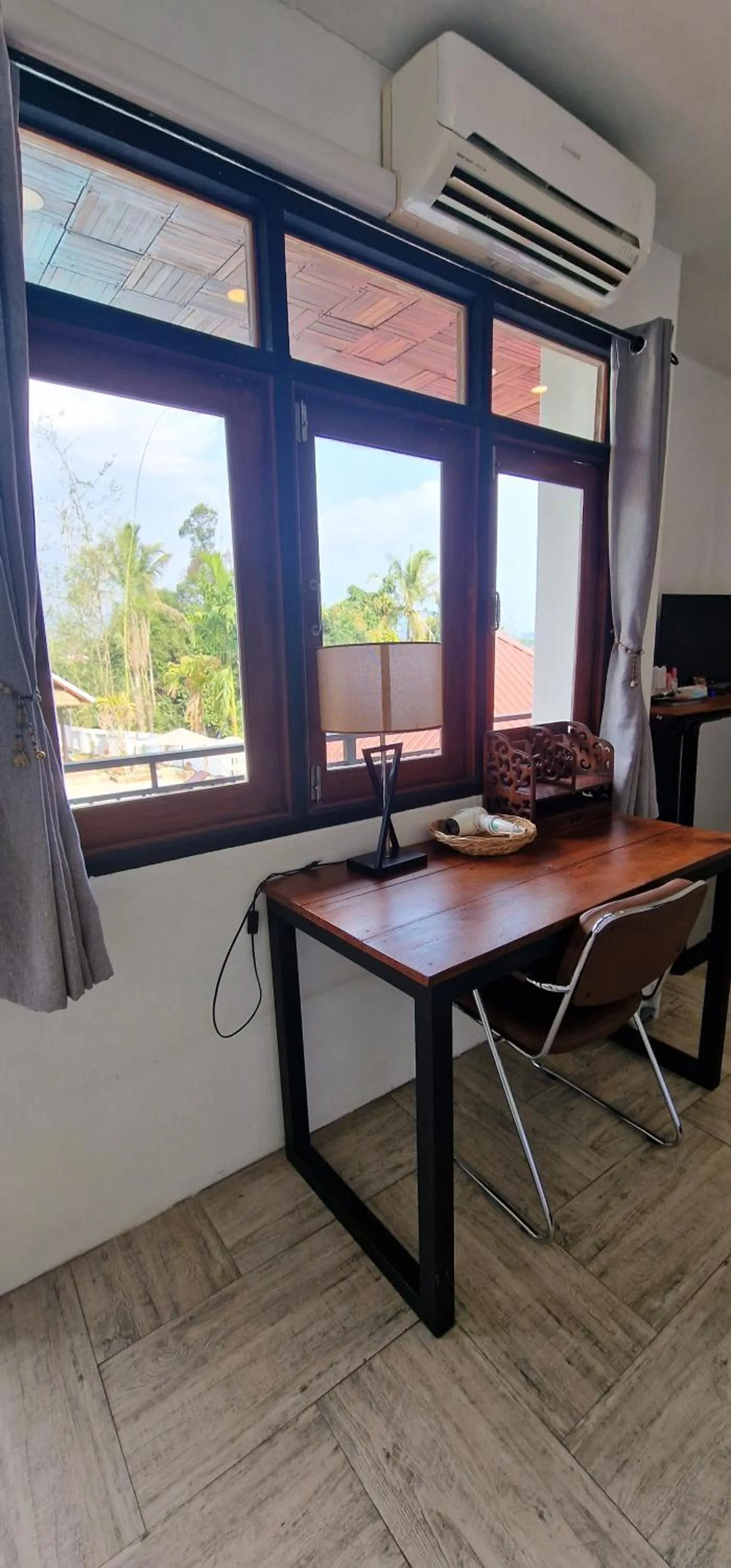 Dining area in Kingfisher House