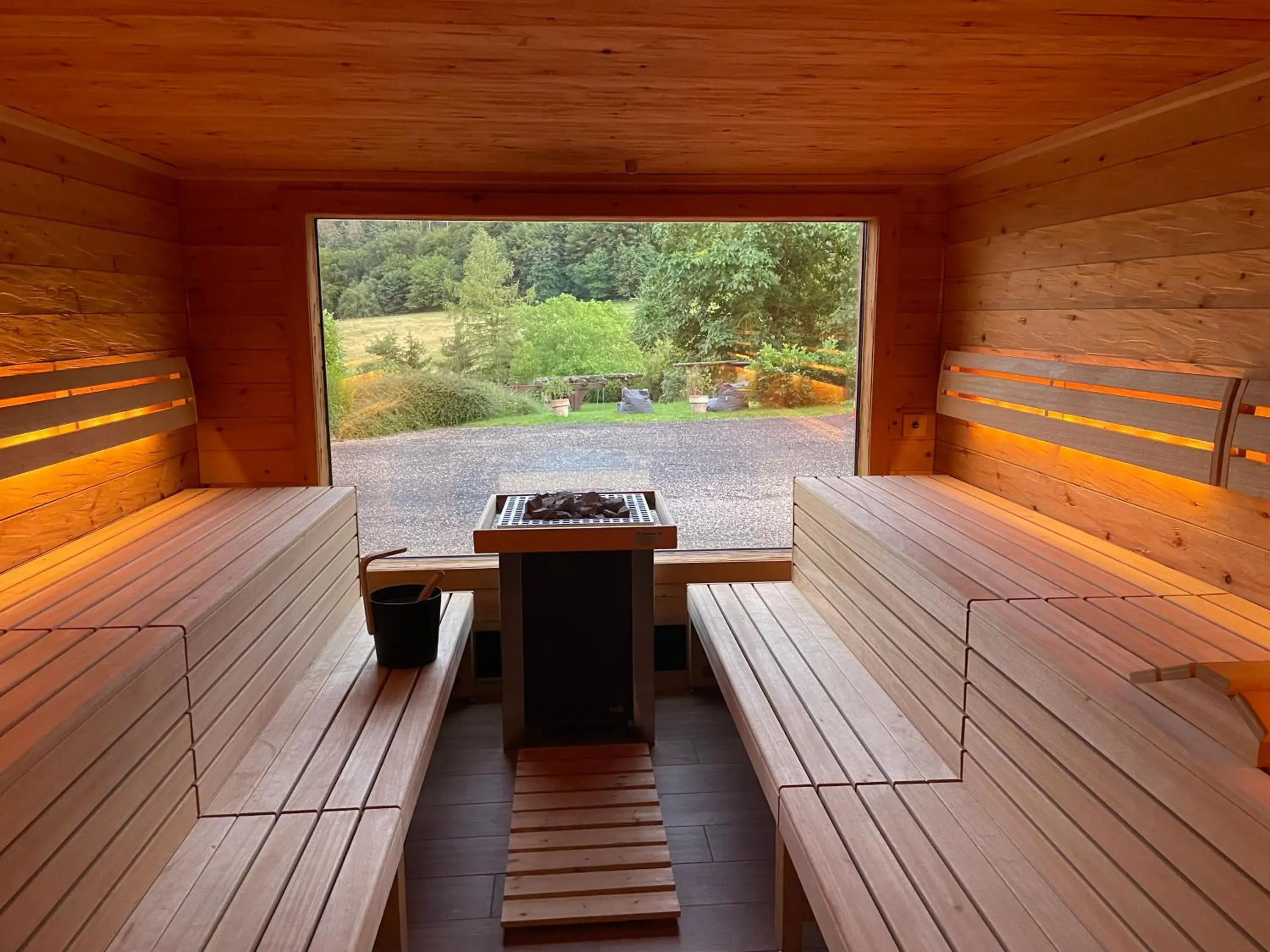 Hotel - Restaurant Bastenhaus Hotel - Restaurant Bastenhaus