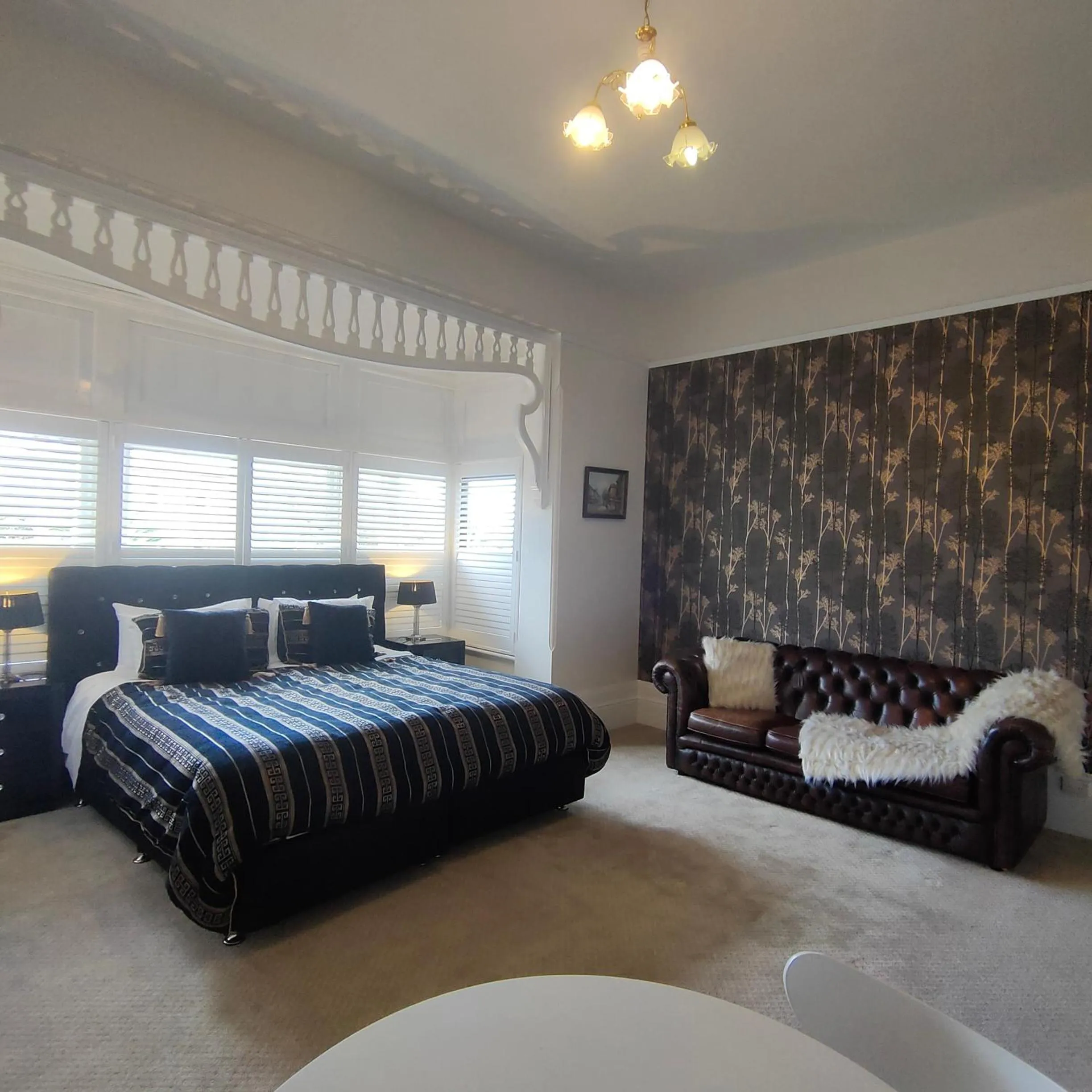 Photo of the whole room, Bed in Windarra on High