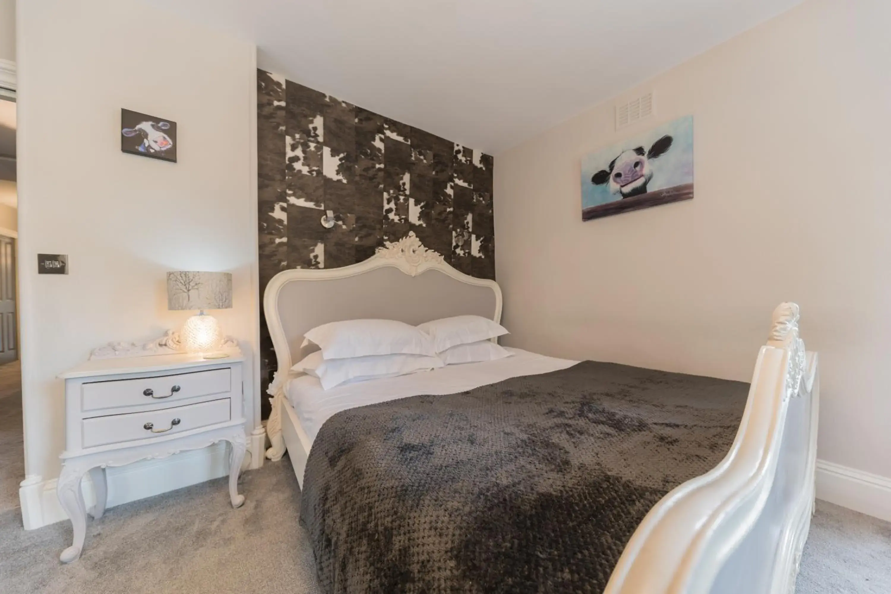 King Suite with Balcony in Heidi's Grasmere Lodge King Suite with Balcony in Heidi's Grasmere Lodge