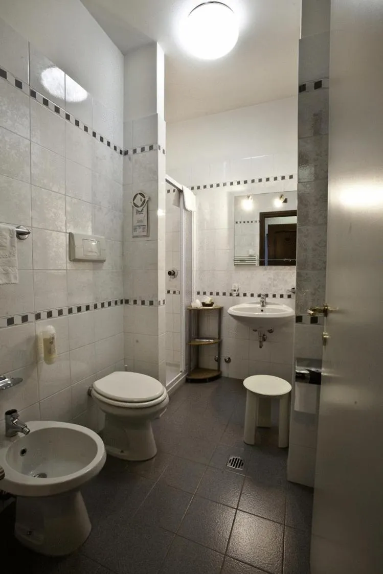 Bathroom in Hotel Nastro Azzurro