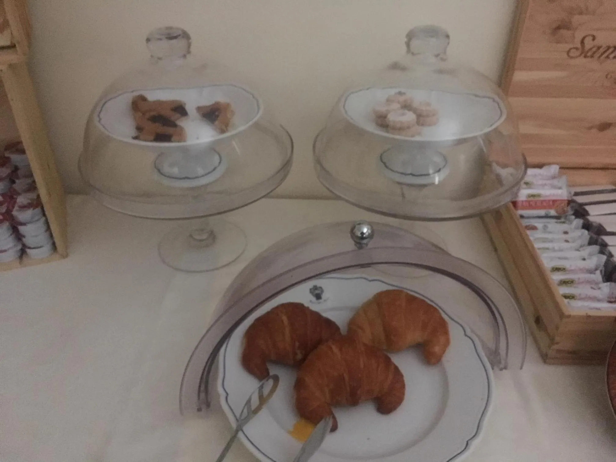 Food and drinks in Hotel Nastro Azzurro