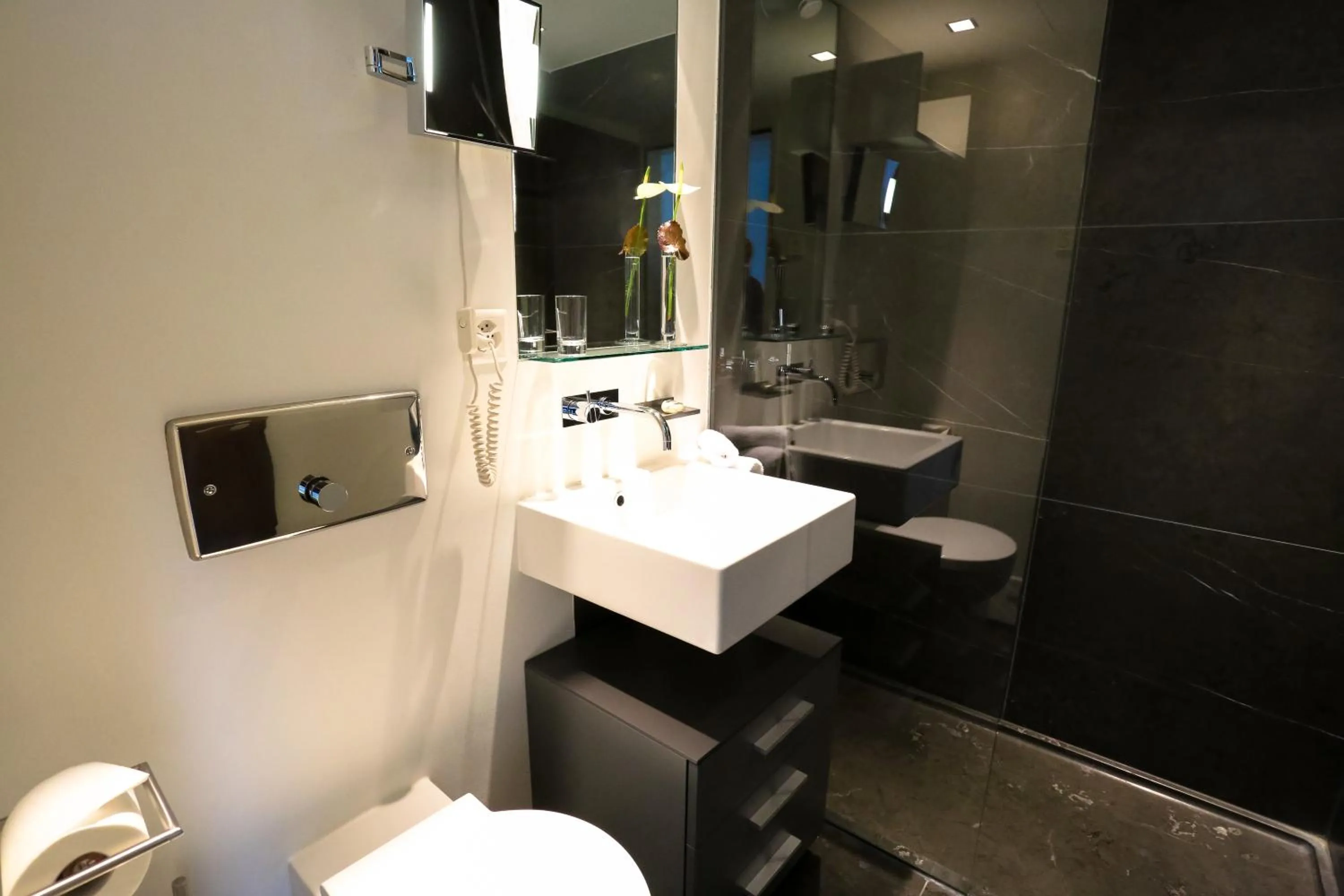 Bathroom in Marina Lachen