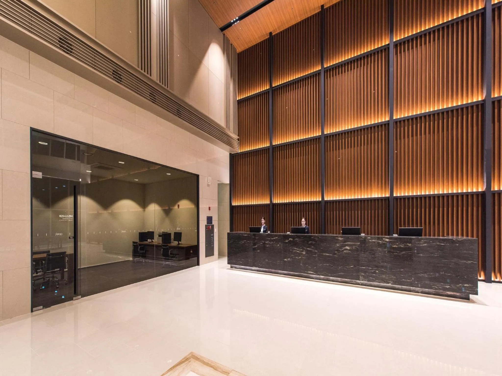 Lobby or reception in Hotel Tops 10