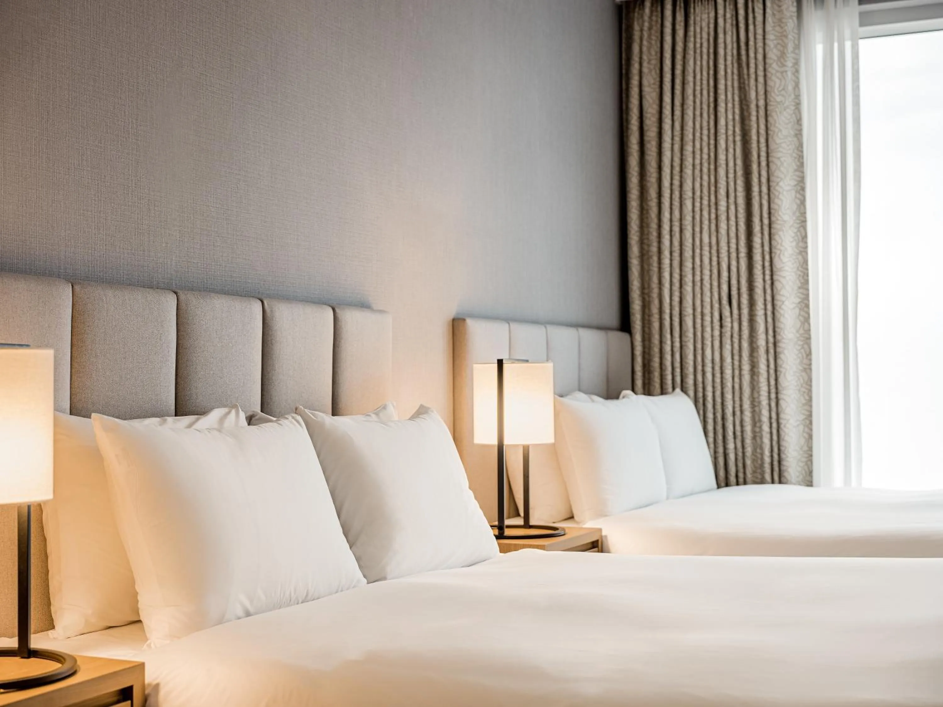 Bed in Hotel Tops 10