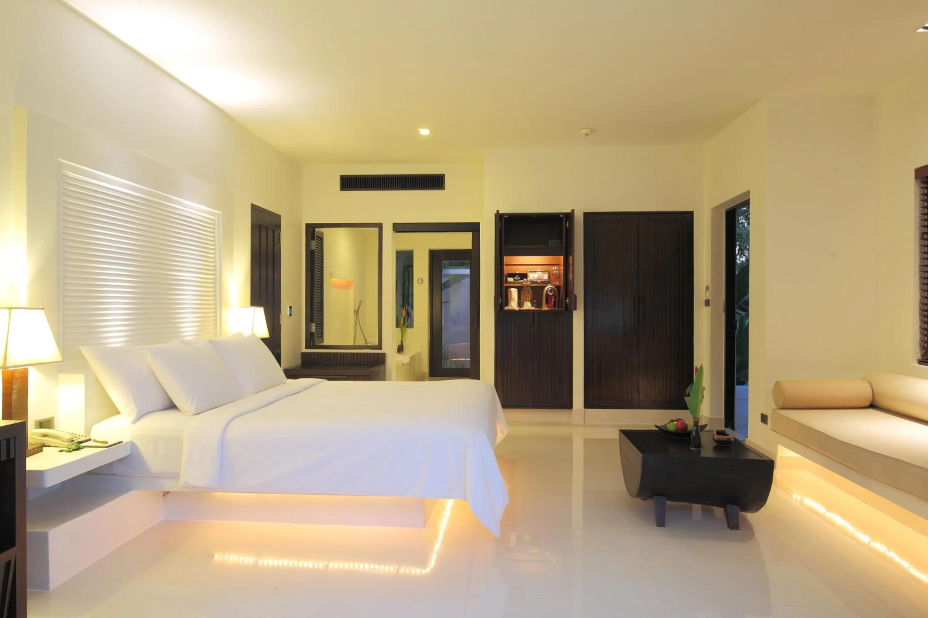 Bedroom, Bed in The Racha