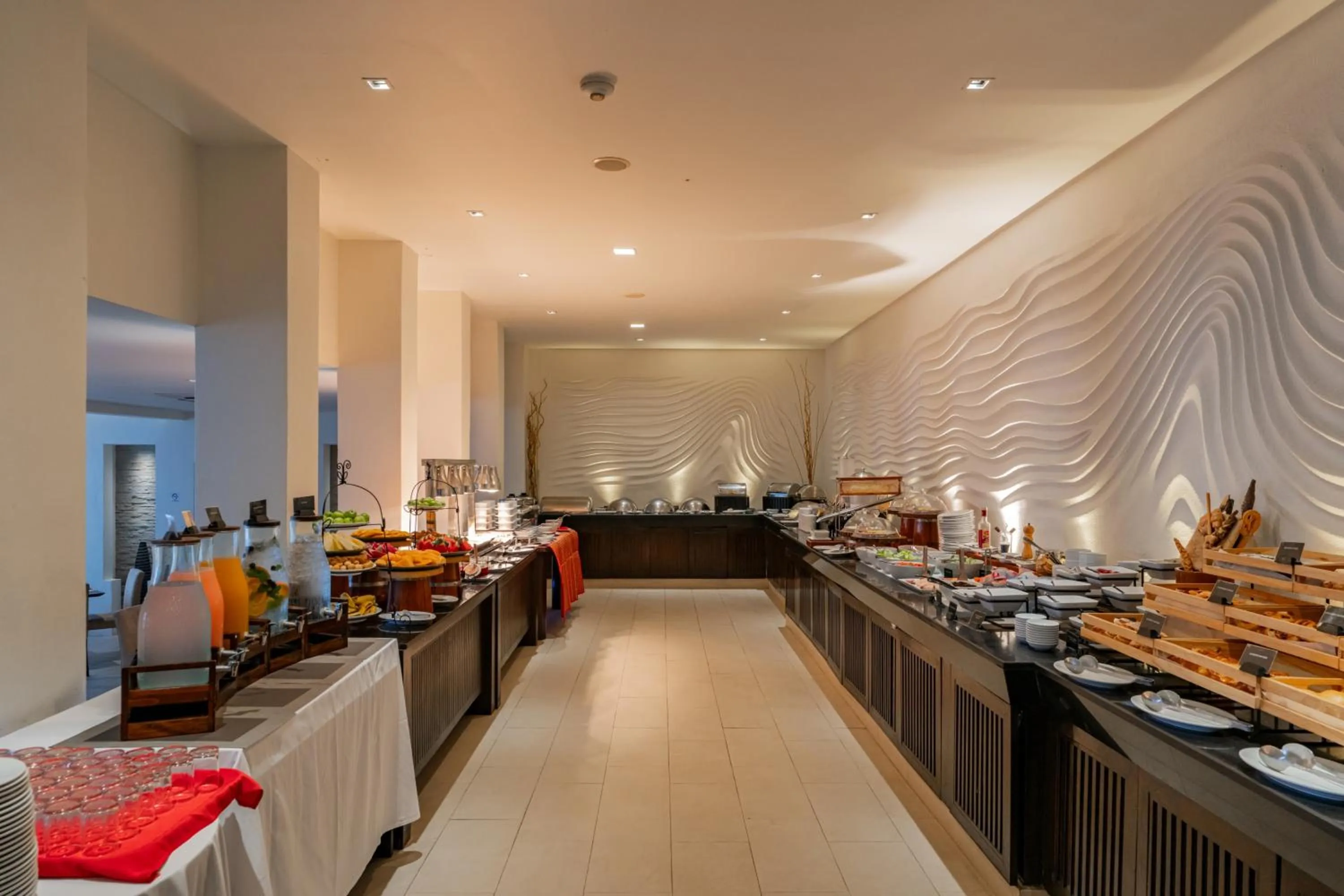 Restaurant/places to eat in The Racha