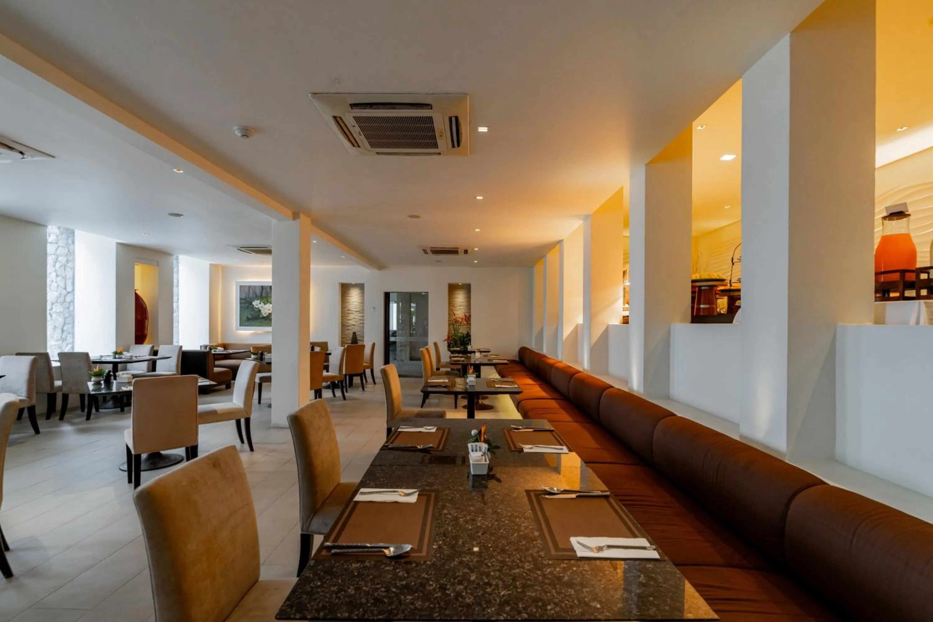 Restaurant/places to eat in The Racha