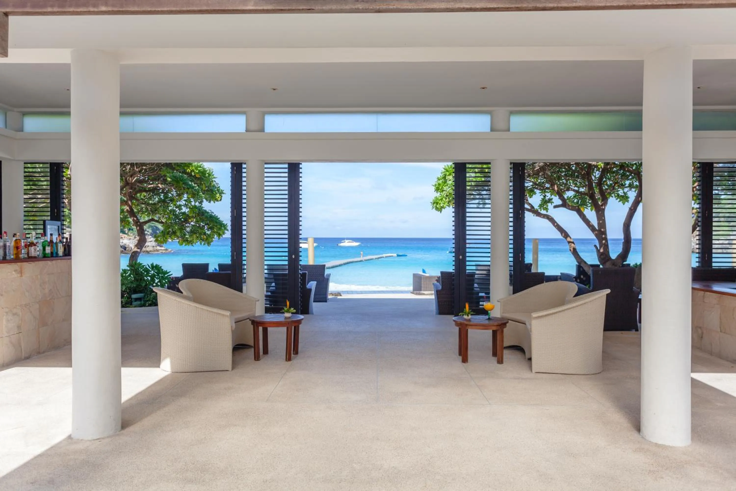 Lounge or bar in The Racha