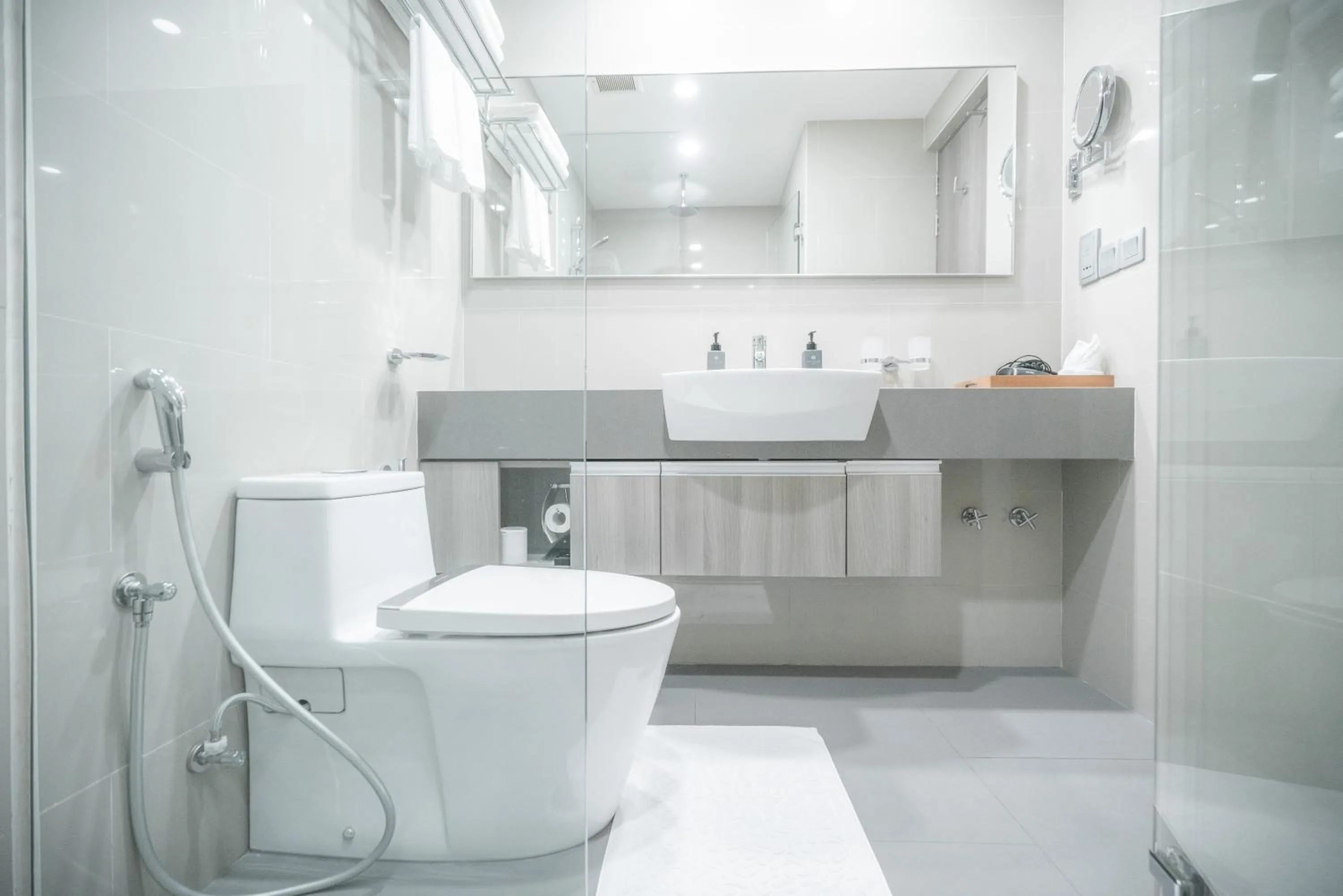 Toilet in Maagiri Hotel