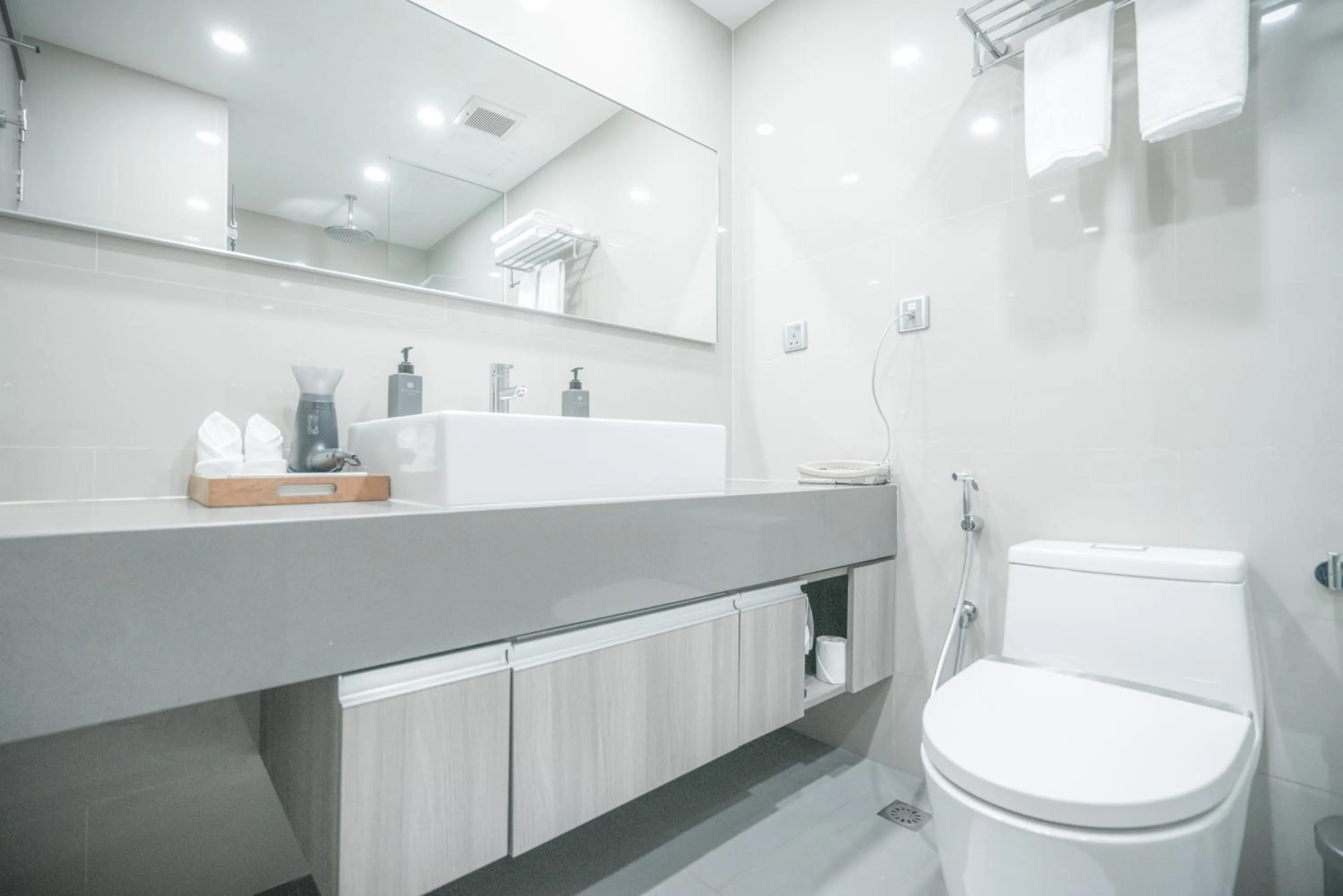 Toilet in Maagiri Hotel