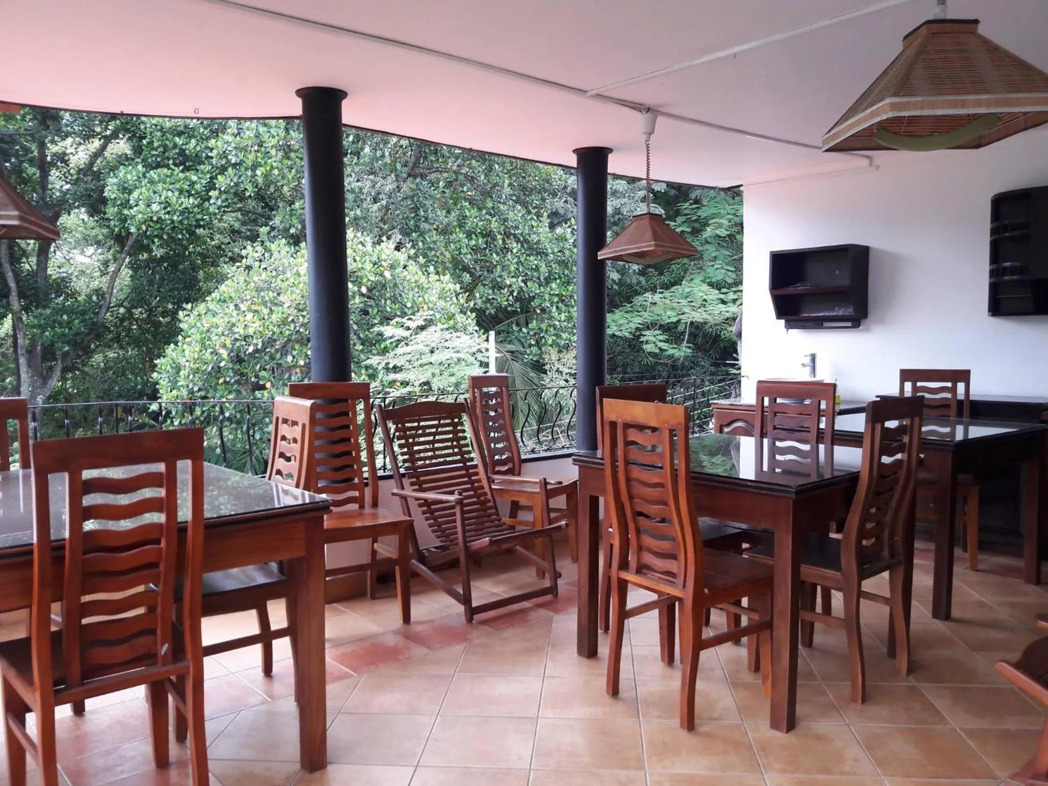 Dining area in New Kandy Residence
