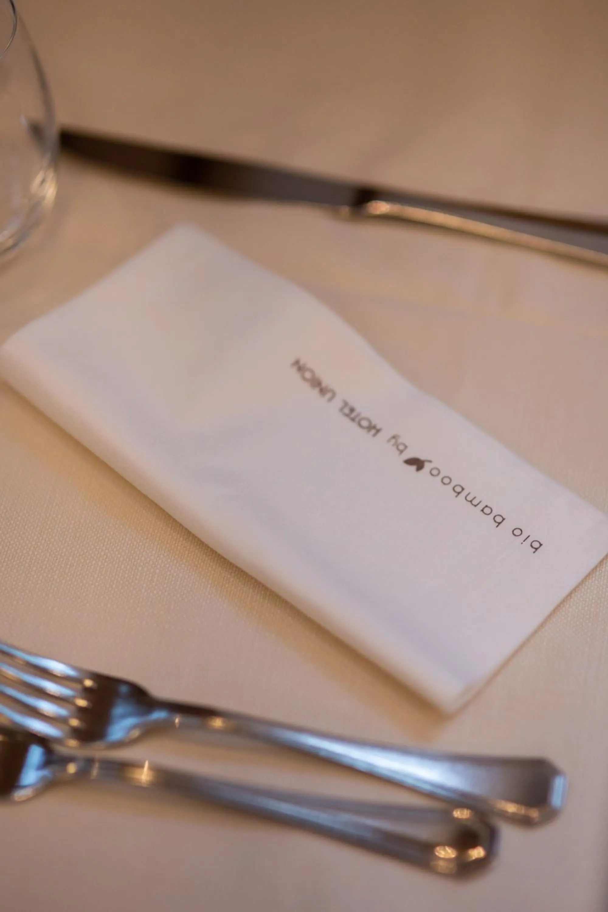 Restaurant/places to eat in Hotel Union