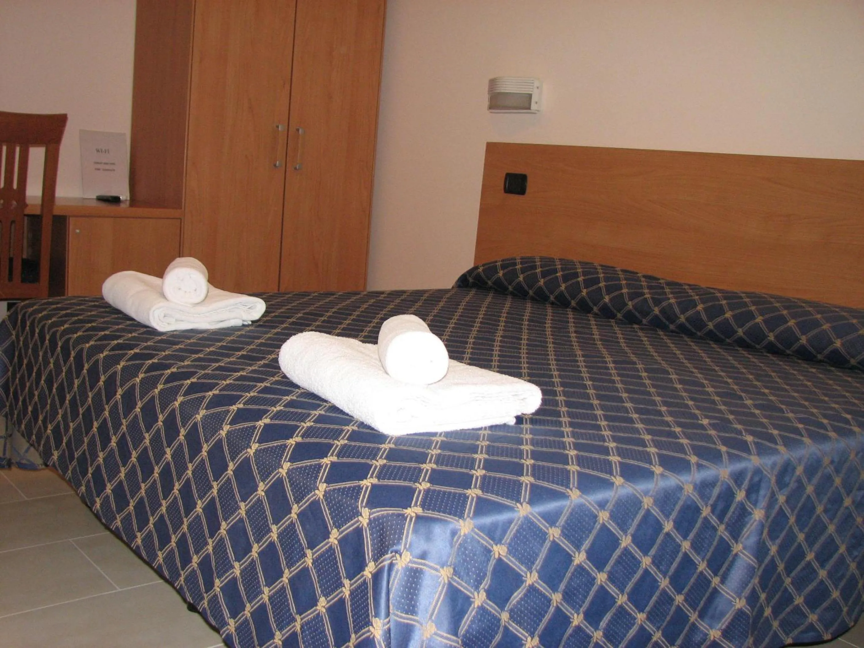 Bedroom, Bed in Sun Moon