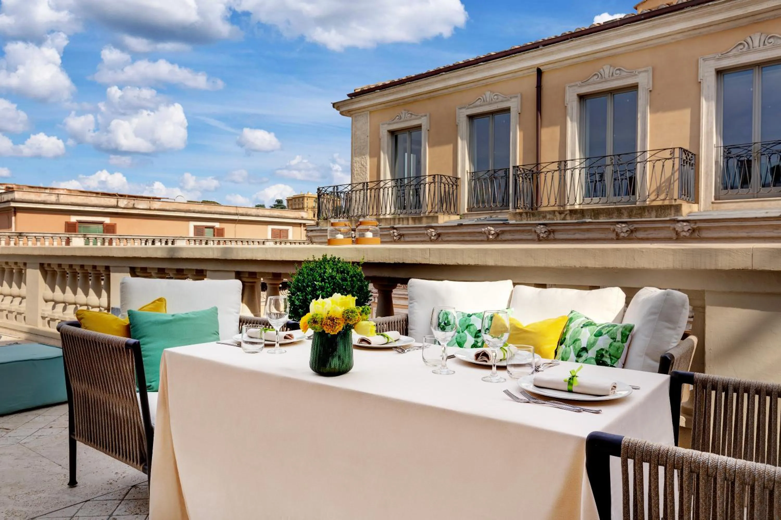 Balcony/Terrace in Singer Palace Hotel Roma