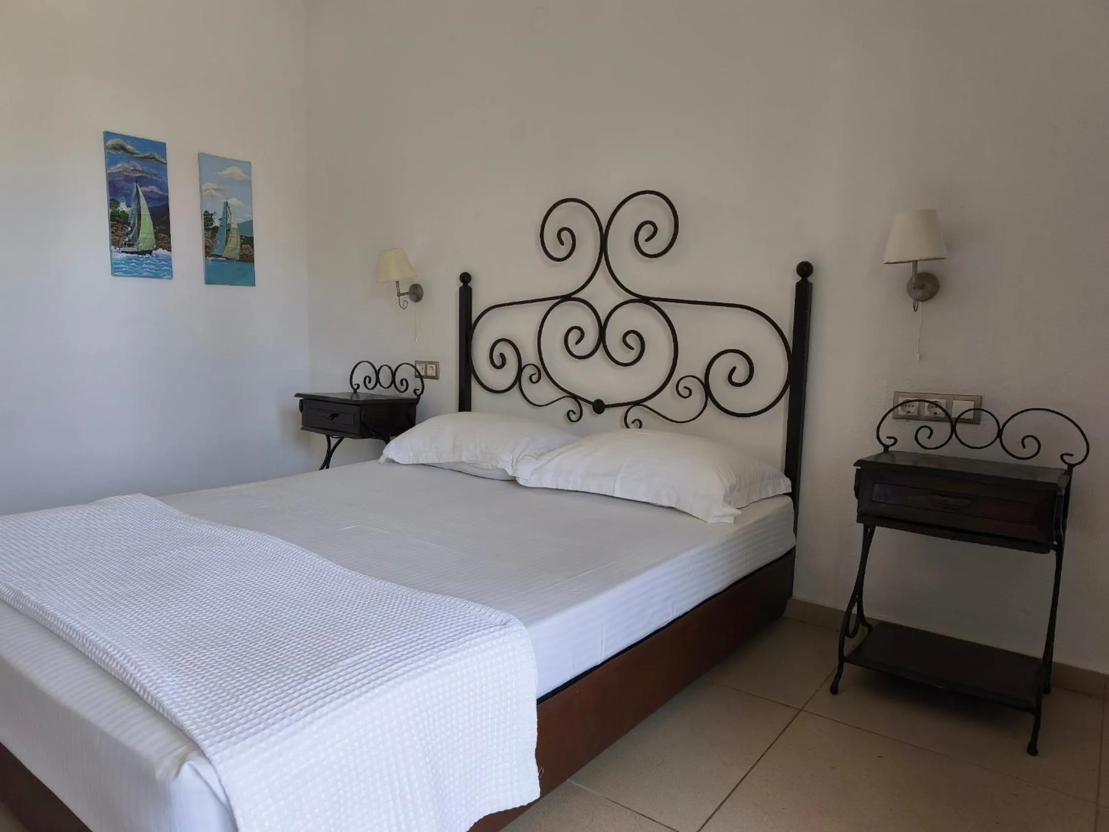 Bedroom in Esperides Hotel