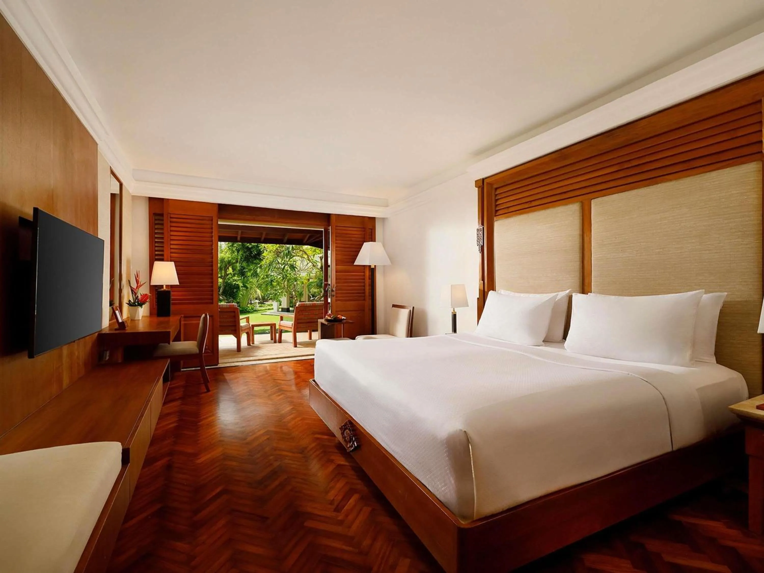 Bedroom, Bed in Nusa Dua Beach Hotel and Spa - Handwritten Collection