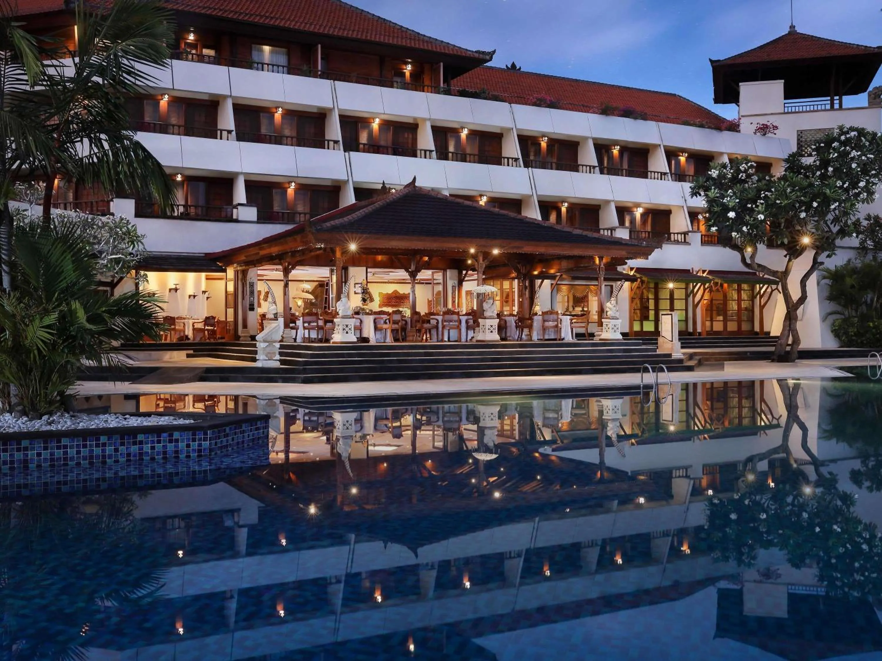 Restaurant/places to eat in Nusa Dua Beach Hotel and Spa - Handwritten Collection