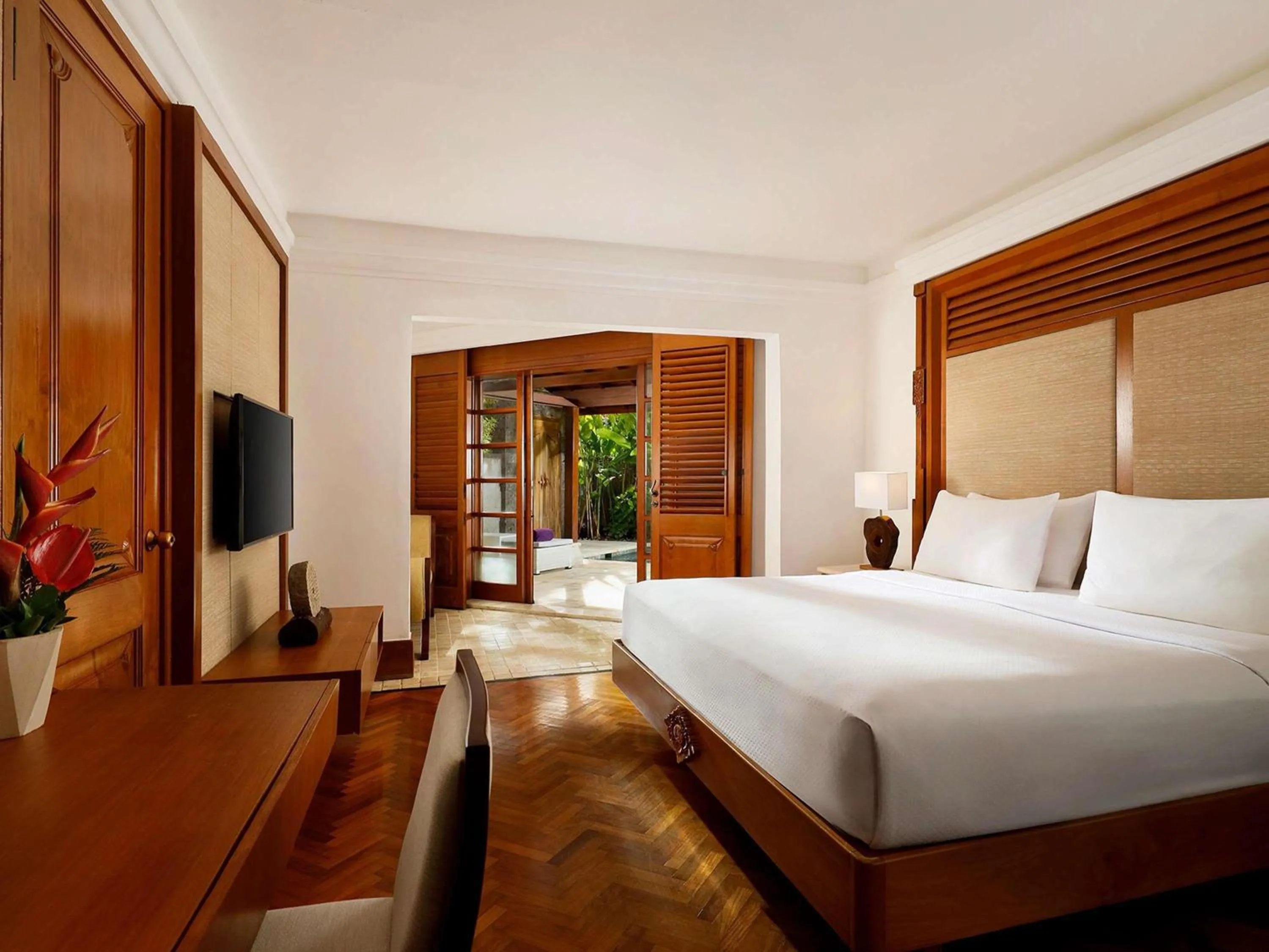 Bedroom, Bed in Nusa Dua Beach Hotel and Spa - Handwritten Collection